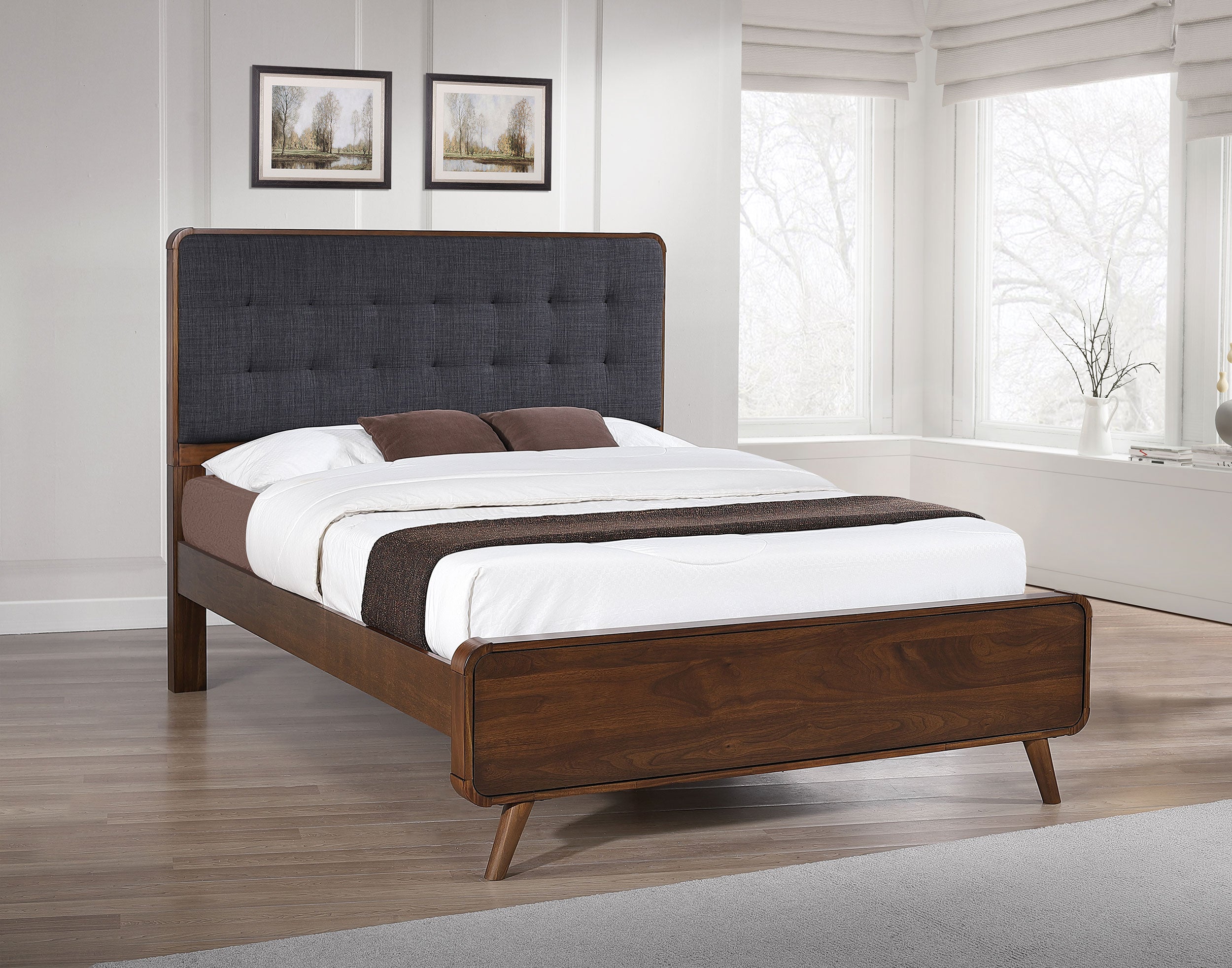 Robyn Panel Platform Bed - Romeo & Juliet Furniture (Warren,MI)