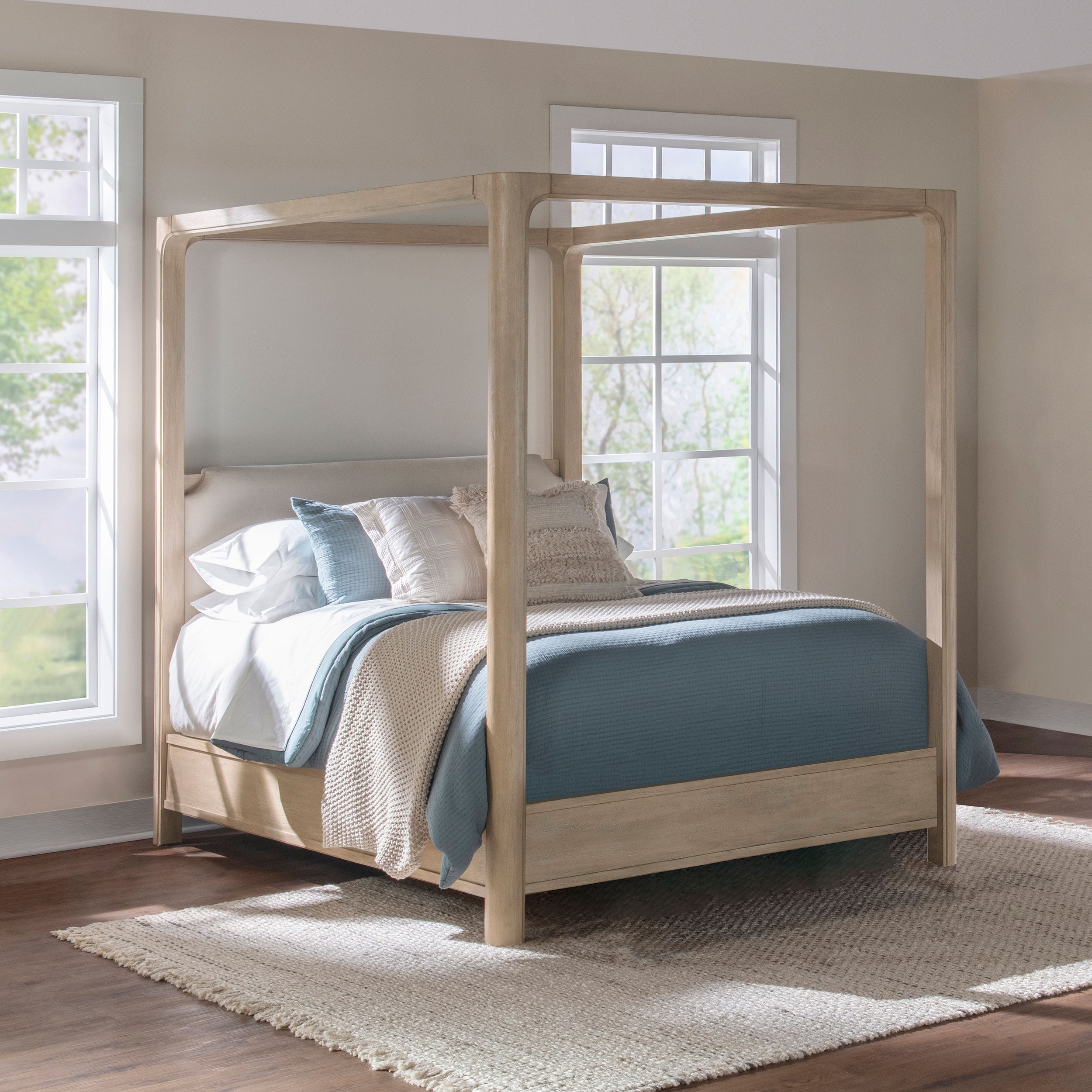 Solano Canopy Panel Platform Bed - Romeo & Juliet Furniture (Warren,MI)