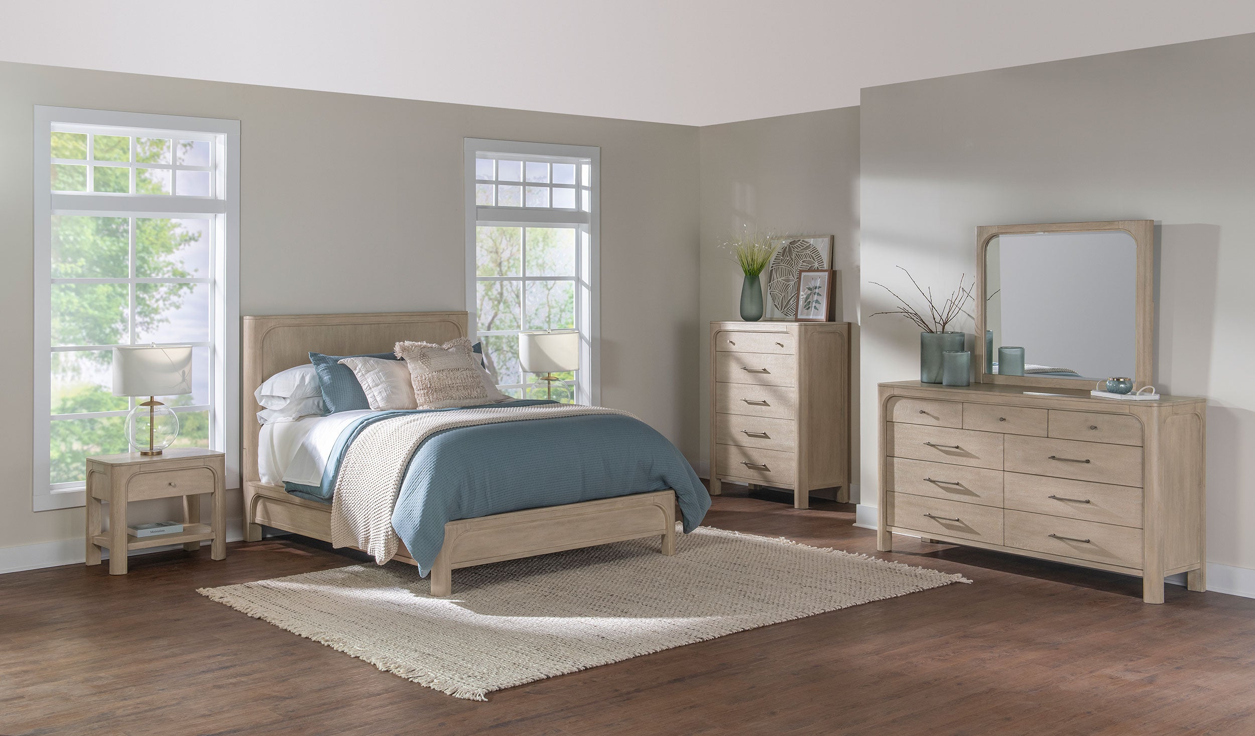 Solano Panel Platform Bed - Romeo & Juliet Furniture (Warren,MI)