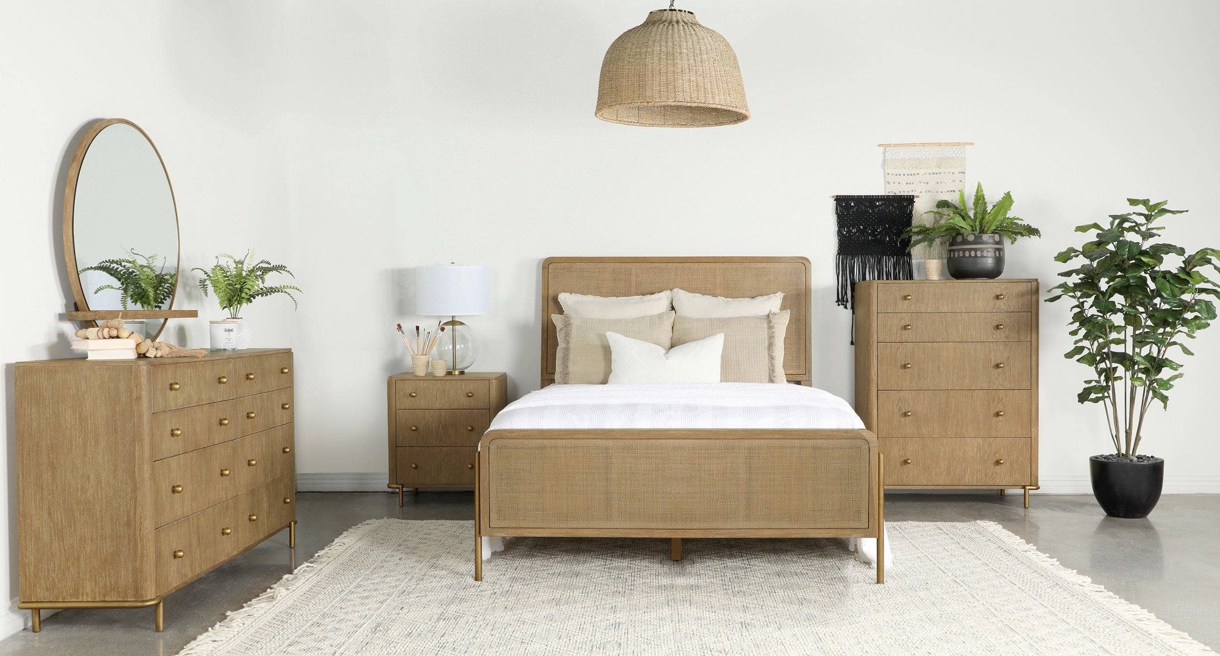 Arini Bedroom Set - Romeo & Juliet Furniture (Warren,MI)