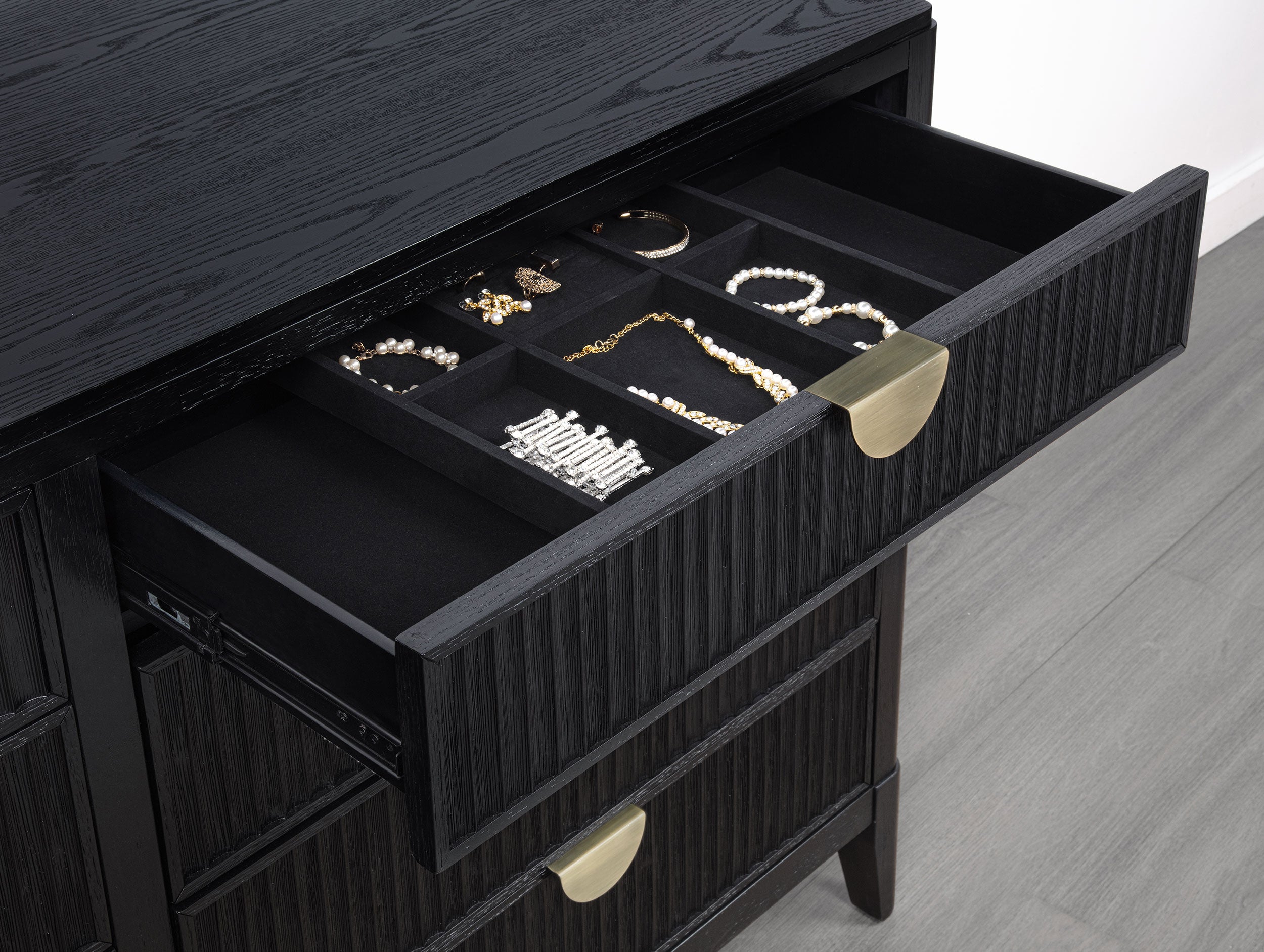 Brookmead Dresser with Mirror