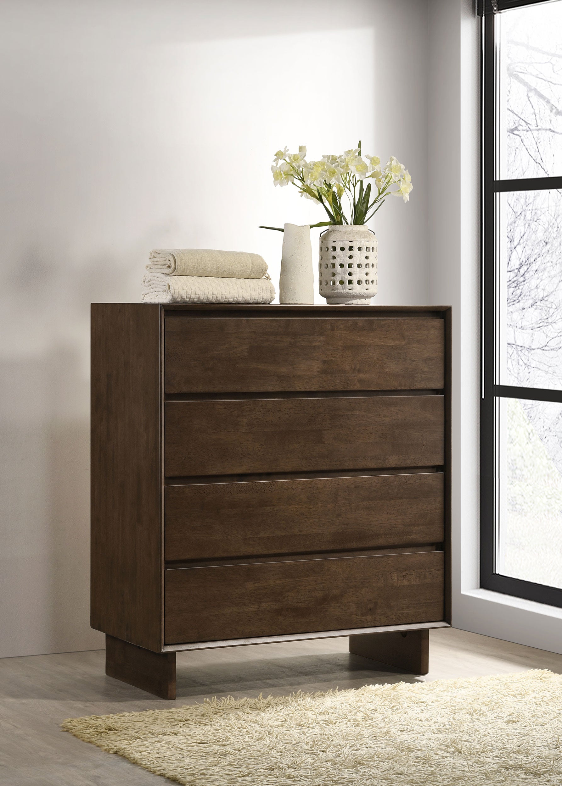 Glenwood Chest of Drawers - Romeo & Juliet Furniture (Warren,MI)