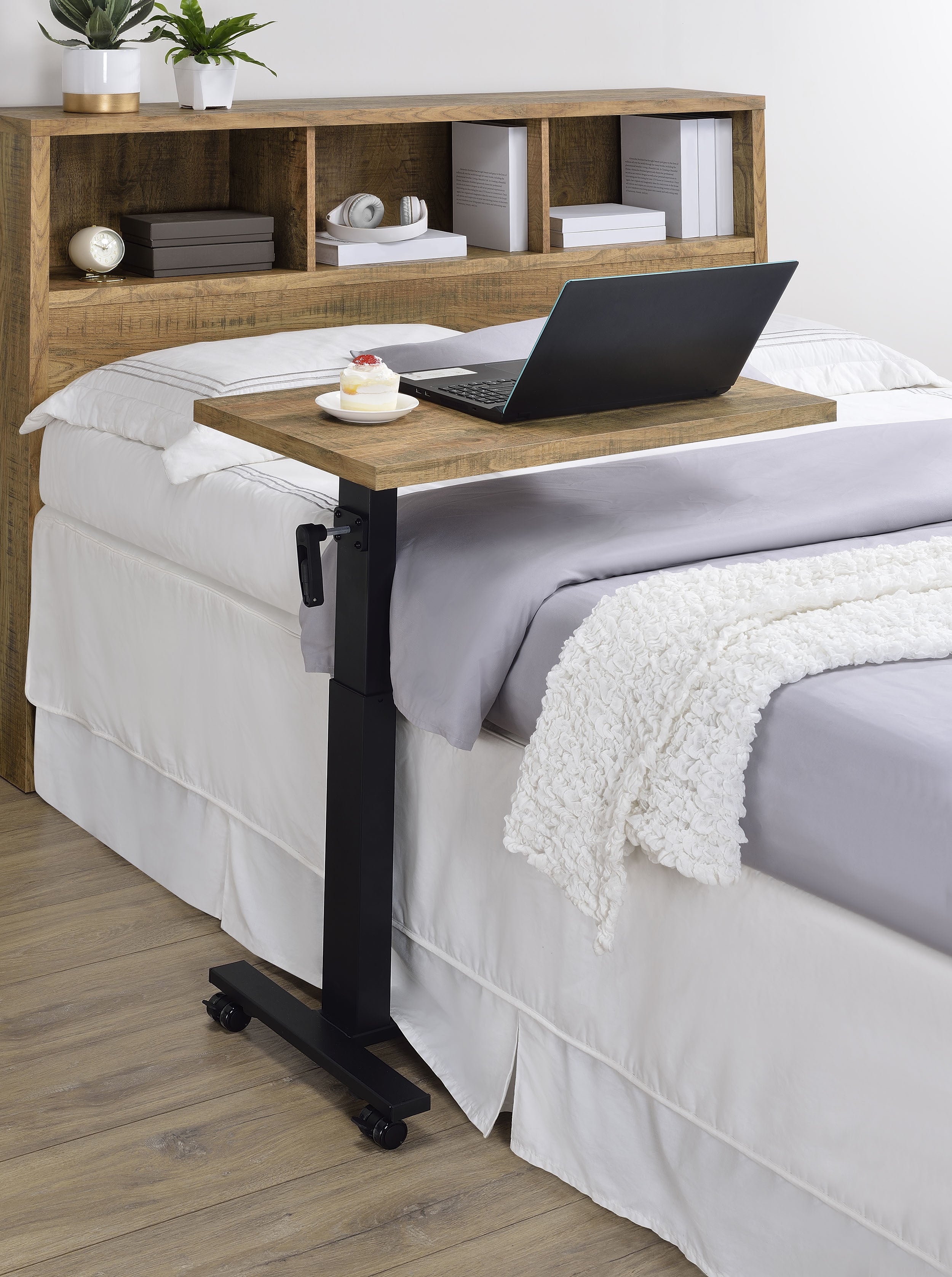 Westpark Bed C-Table - Romeo & Juliet Furniture (Warren,MI)
