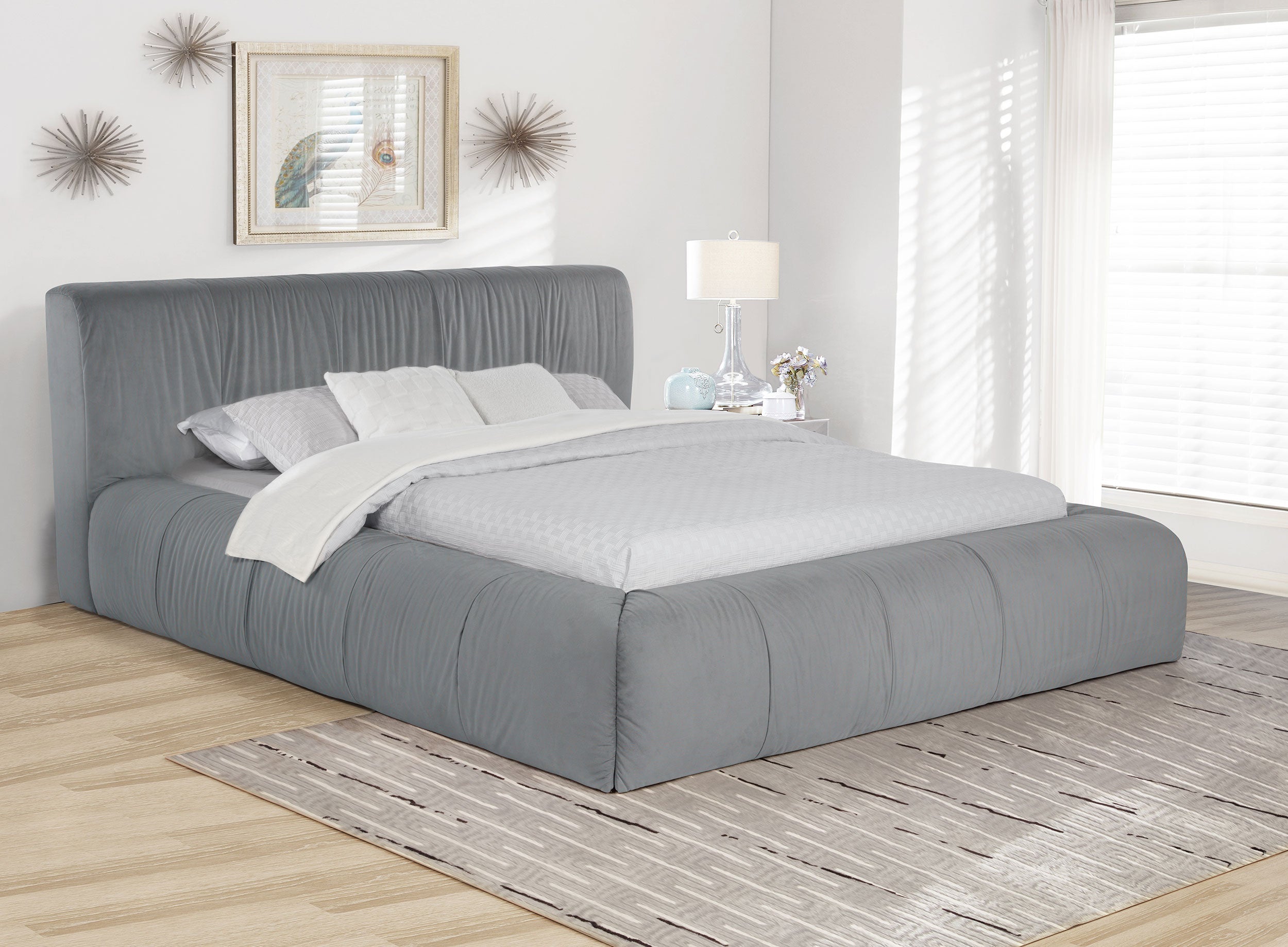 Wilshire Panel Platform Bed - Romeo & Juliet Furniture (Warren,MI)