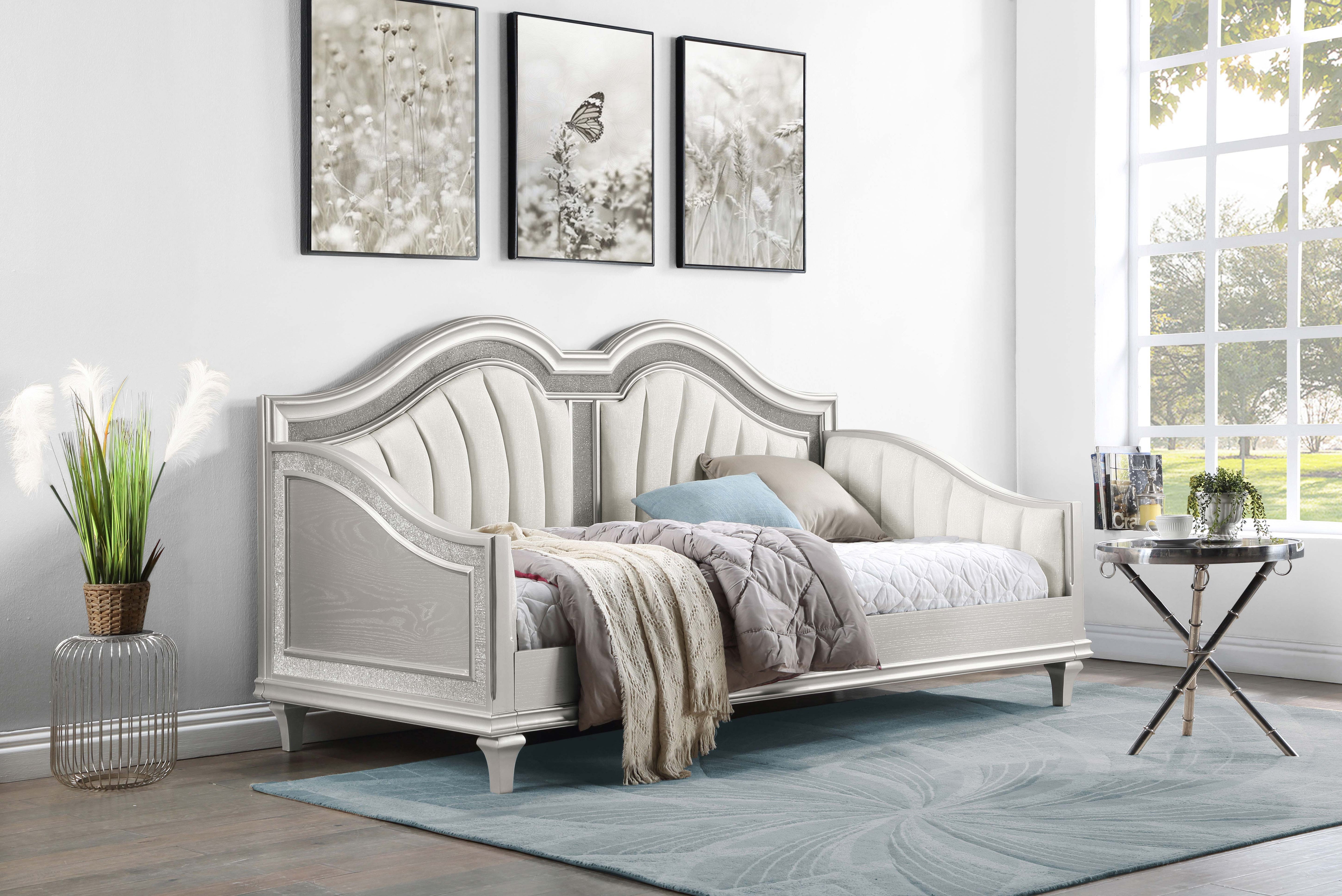Evangeline Daybed - Romeo & Juliet Furniture (Warren,MI)