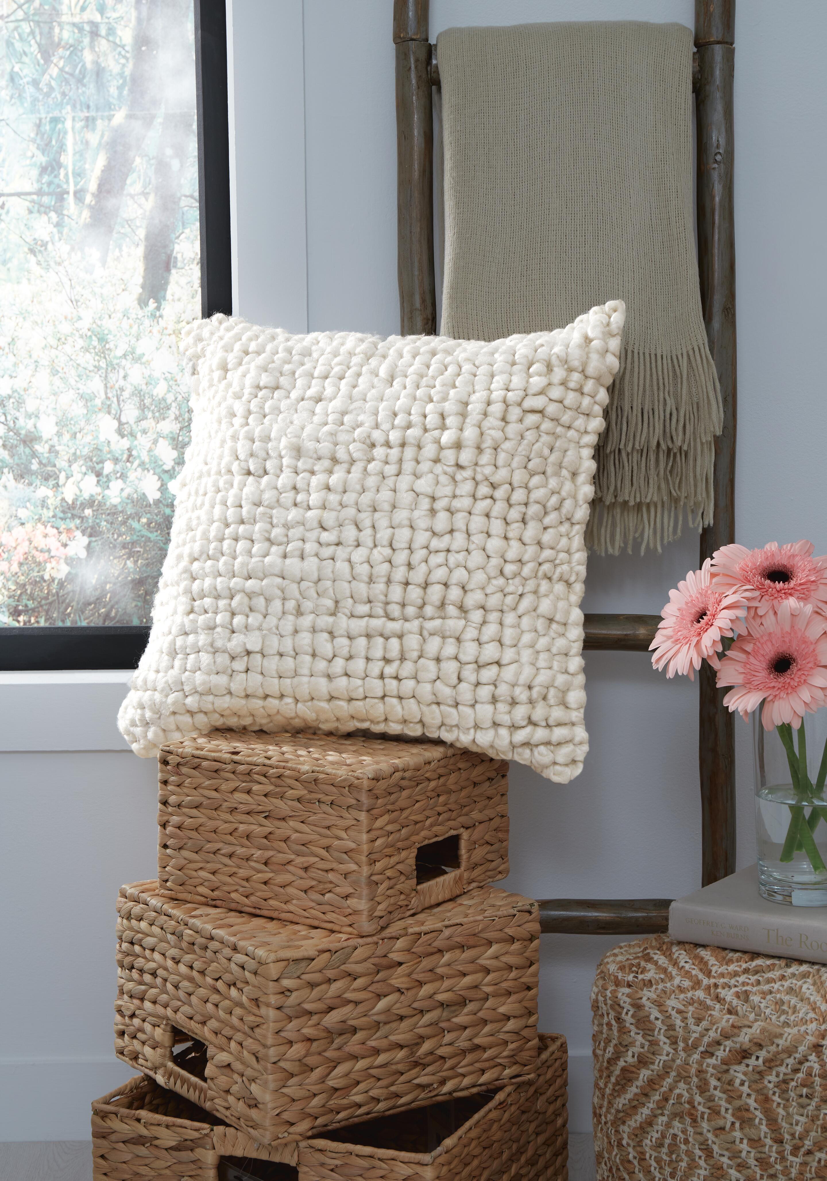 Aavie Pillow - Romeo & Juliet Furniture (Warren,MI)