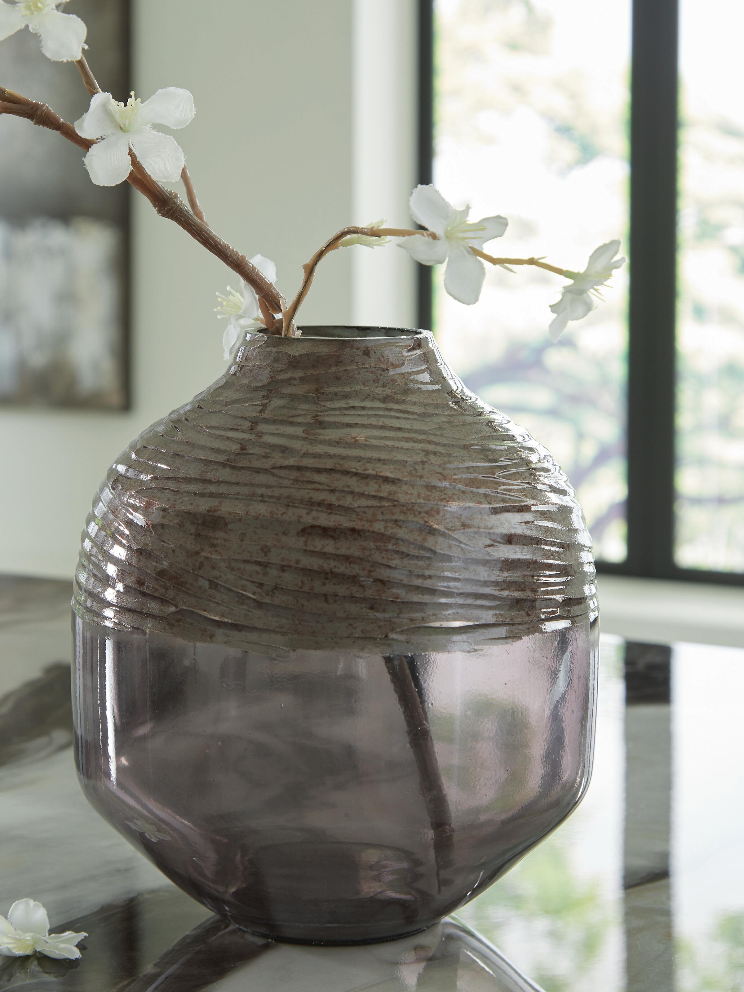 Harpwick Vase - Romeo & Juliet Furniture (Warren,MI)