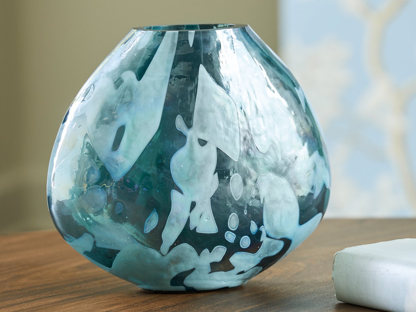 Cartshaw Vase - Romeo & Juliet Furniture (Warren,MI)