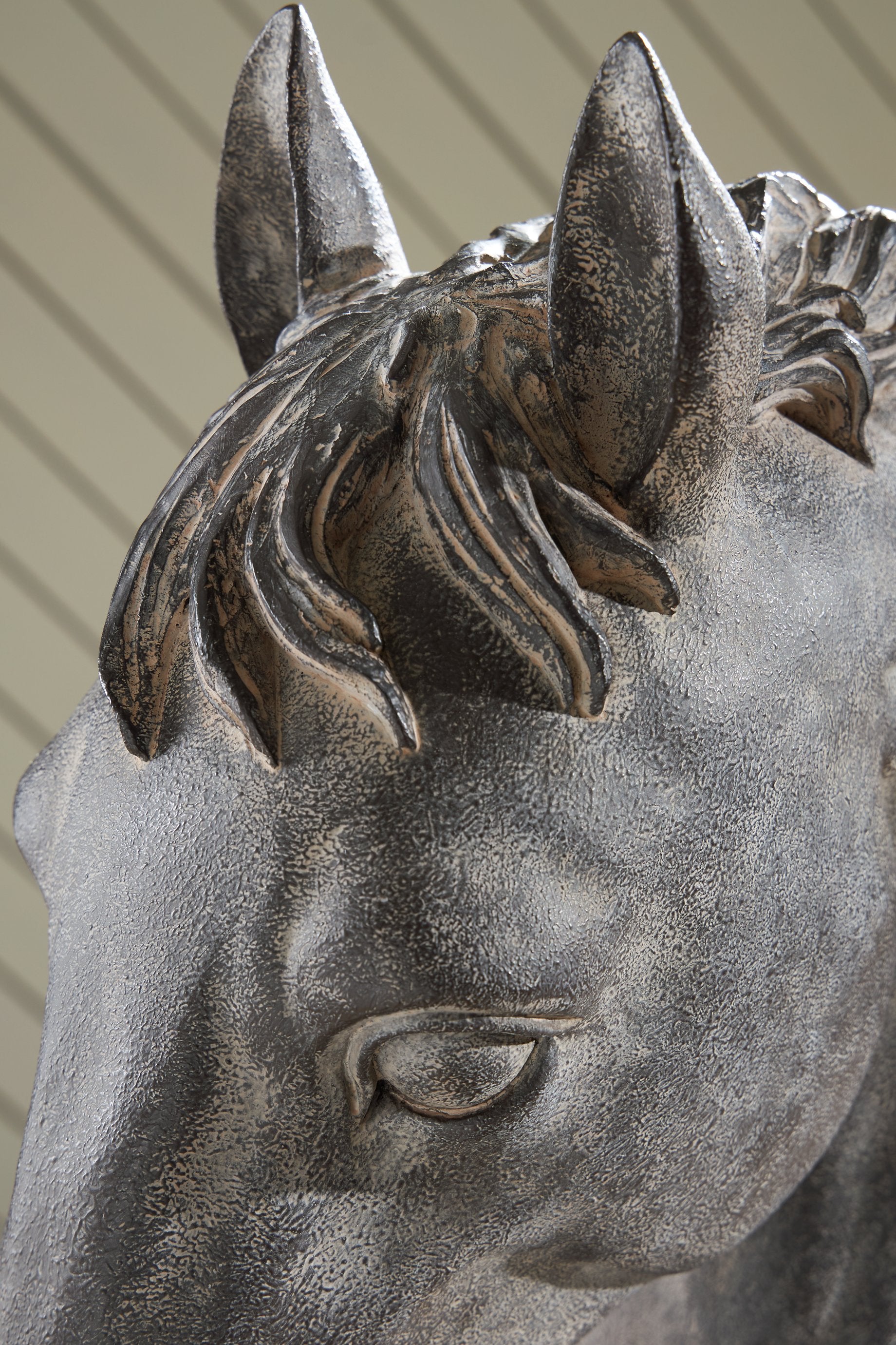 Carnlow Sculpture - Romeo & Juliet Furniture (Warren,MI)