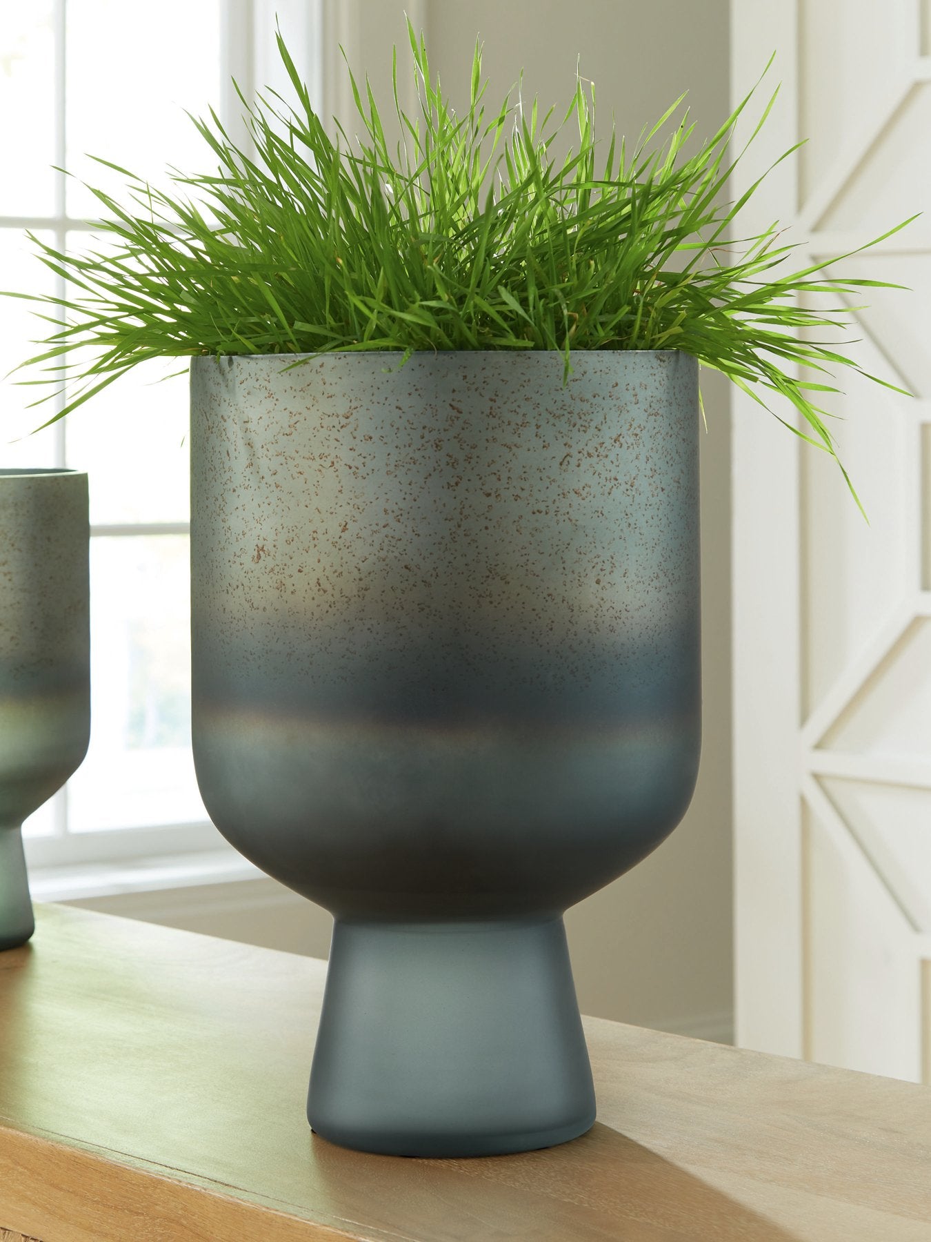 Pennmore Vase - Romeo & Juliet Furniture (Warren,MI)