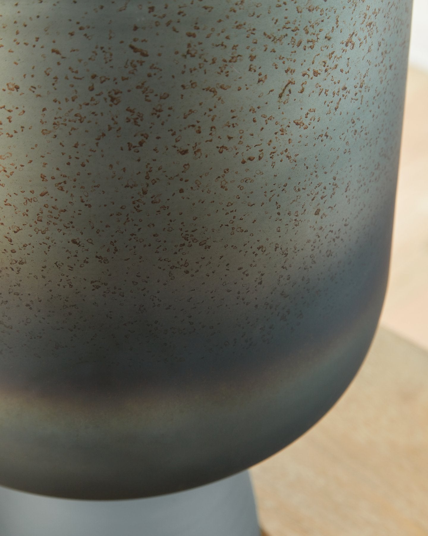Pennmore Vase - Romeo & Juliet Furniture (Warren,MI)