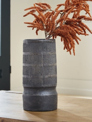 Beninworth Vase - Romeo & Juliet Furniture (Warren,MI)
