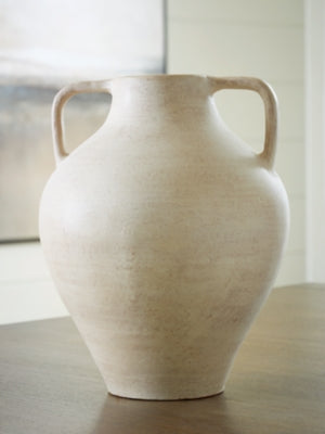 Justy Vase - Romeo & Juliet Furniture (Warren,MI)