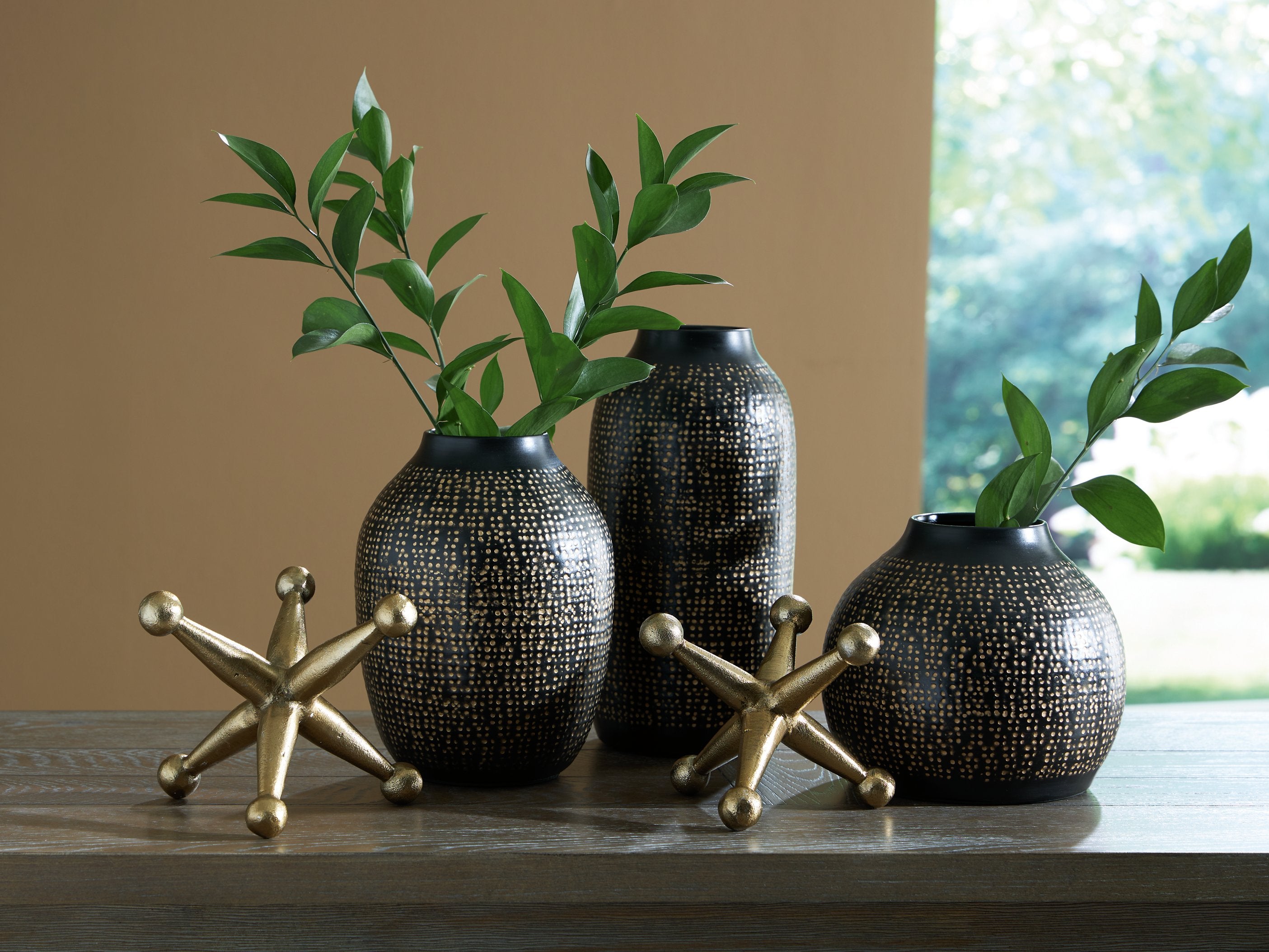 Vinburn Accessory Set (Set of 5) - Romeo & Juliet Furniture (Warren,MI)