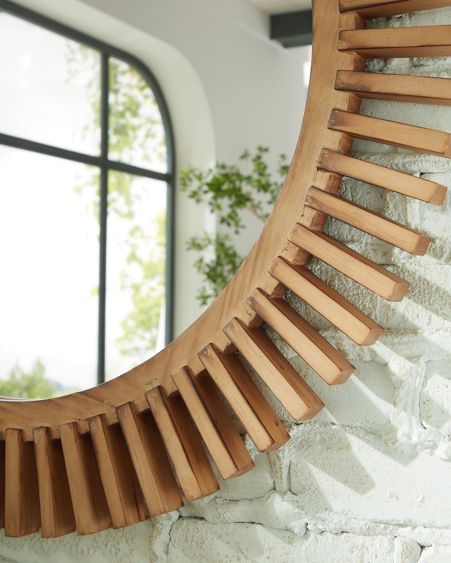 Tedwell Accent Mirror - Romeo & Juliet Furniture (Warren,MI)