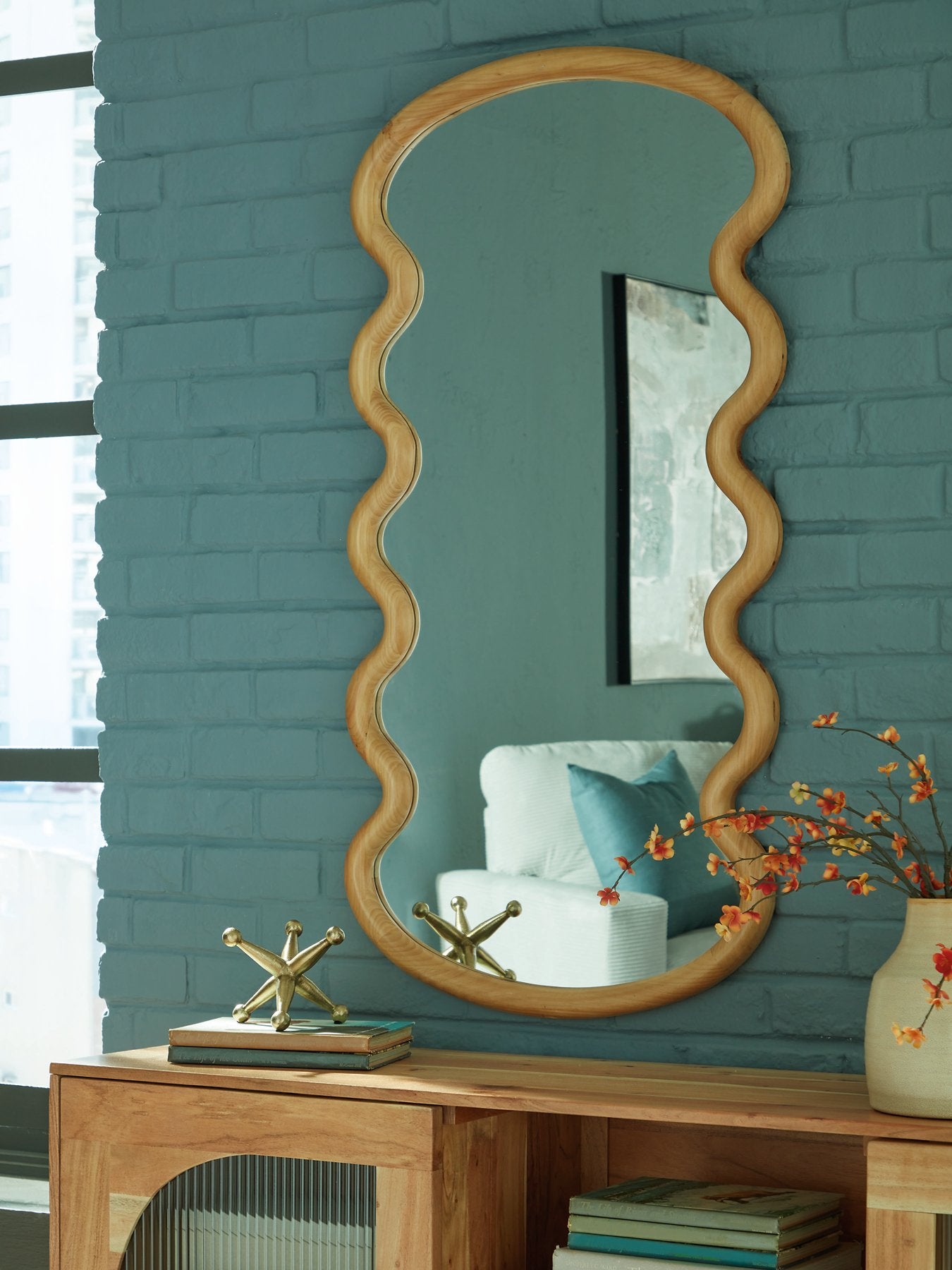 Serendis Accent Mirror - Romeo & Juliet Furniture (Warren,MI)