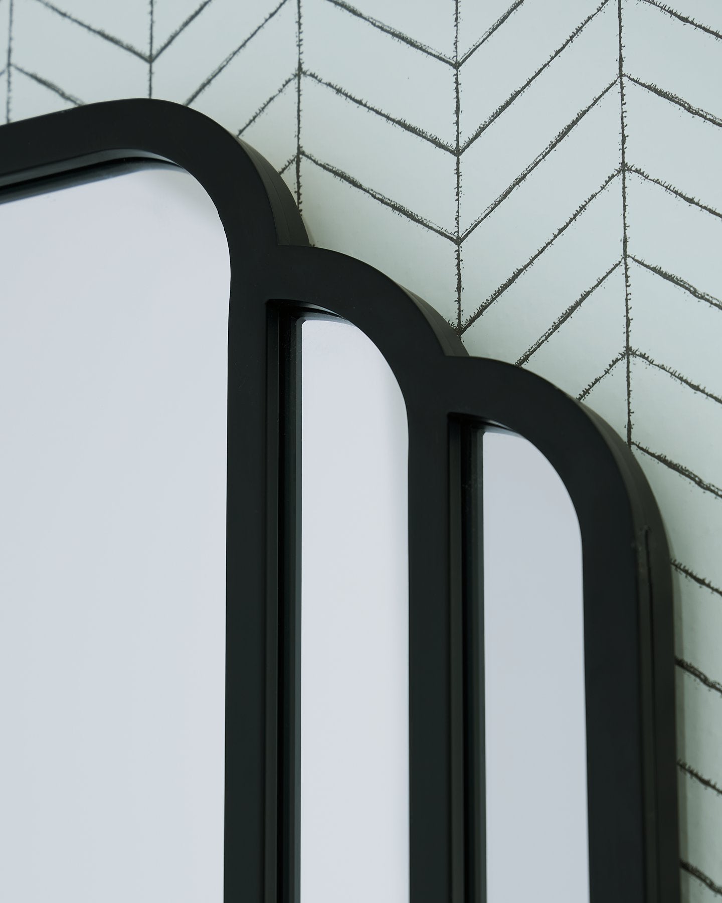 Antigone Floor Mirror - Romeo & Juliet Furniture (Warren,MI)