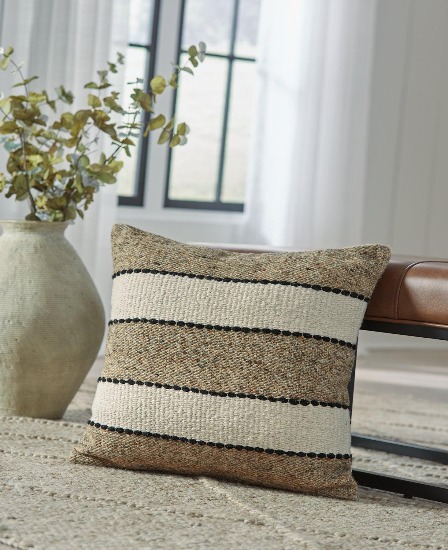 Rueford Pillow - Romeo & Juliet Furniture (Warren,MI)