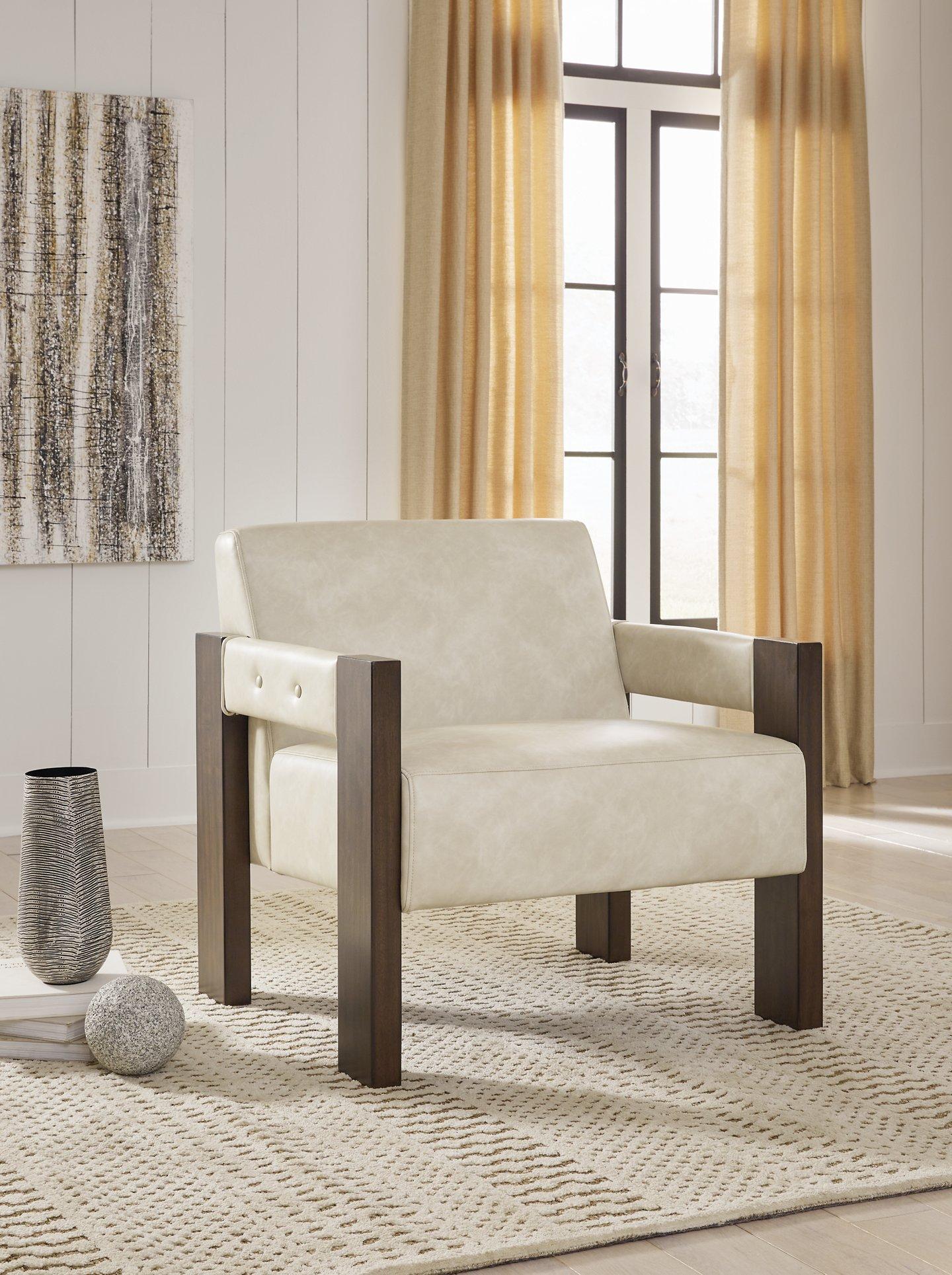 Adlanlock Accent Chair - Romeo & Juliet Furniture (Warren,MI)