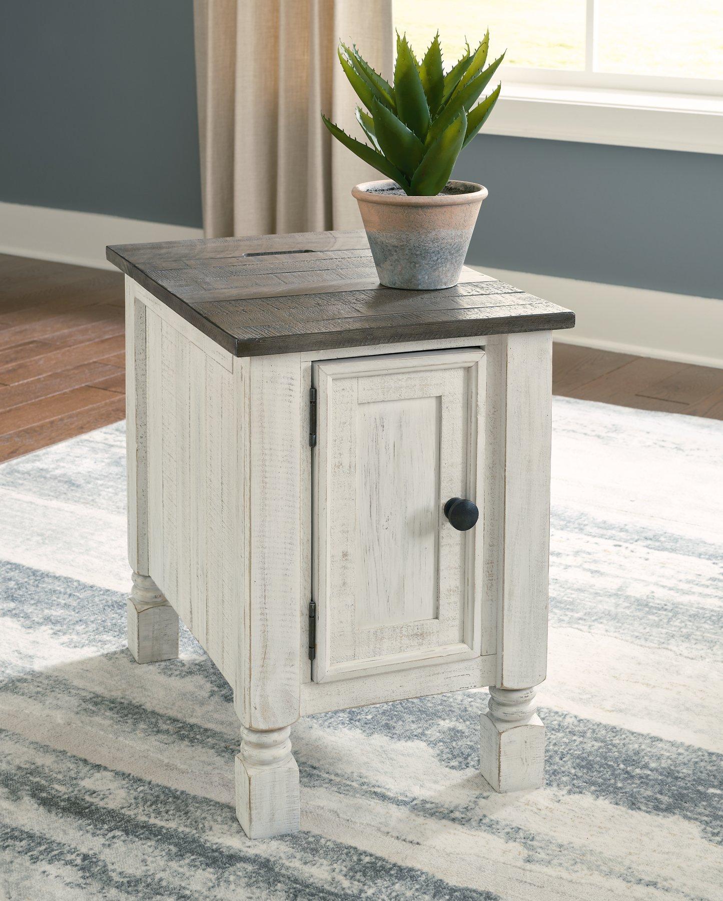 Havalance Chairside End Table - Romeo & Juliet Furniture (Warren,MI)