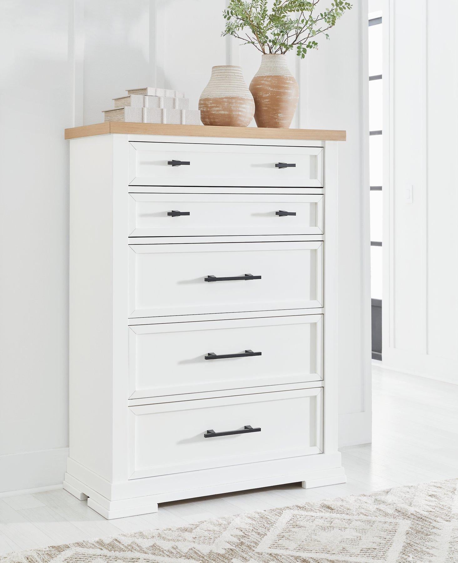Ashbryn Chest of Drawers - Romeo & Juliet Furniture (Warren,MI)
