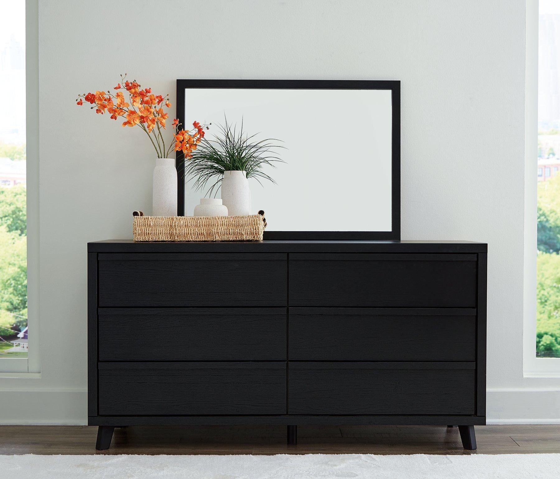 Danziar Dresser and Mirror - Romeo & Juliet Furniture (Warren,MI)
