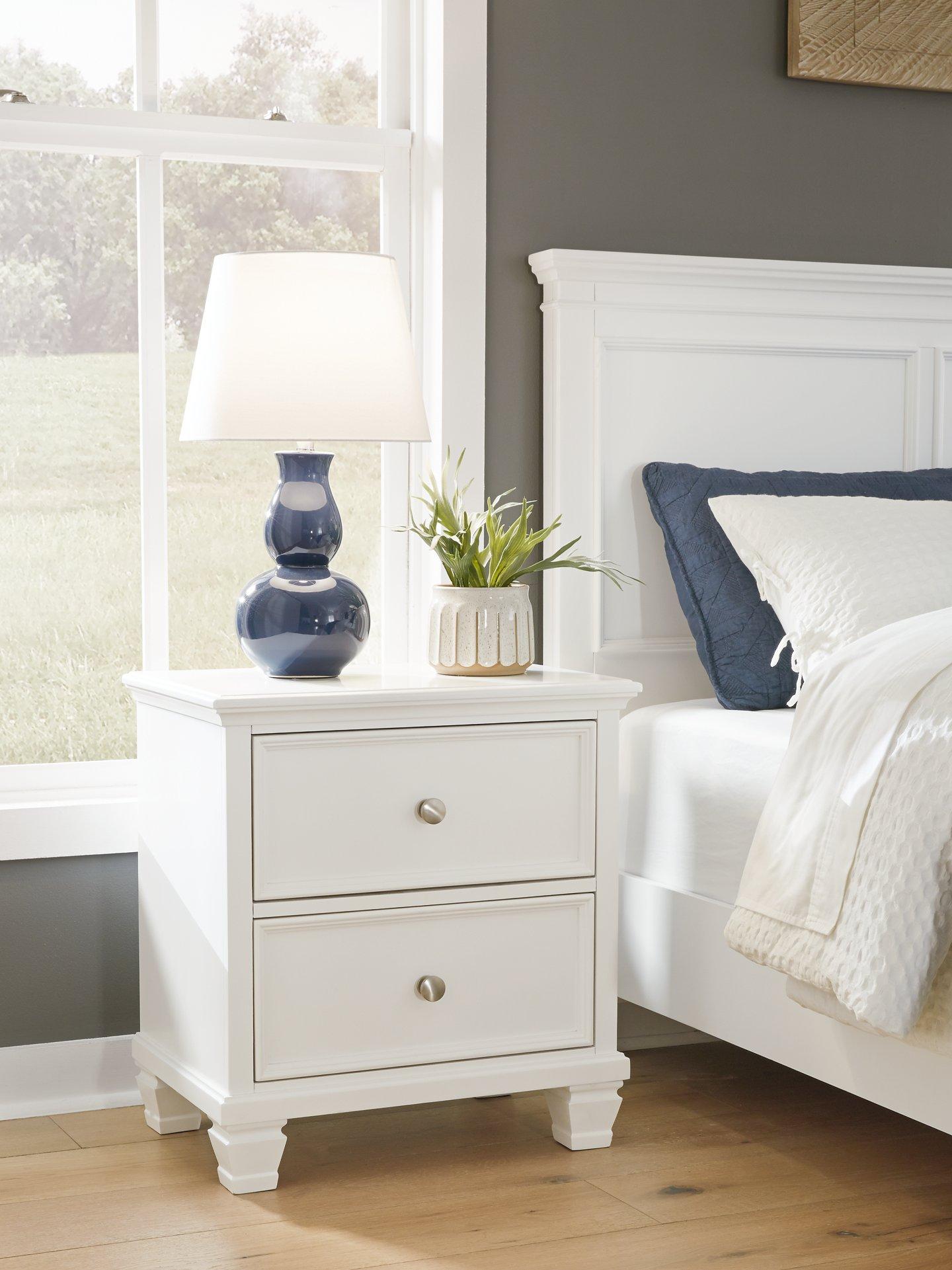 Fortman Nightstand - Romeo & Juliet Furniture (Warren,MI)