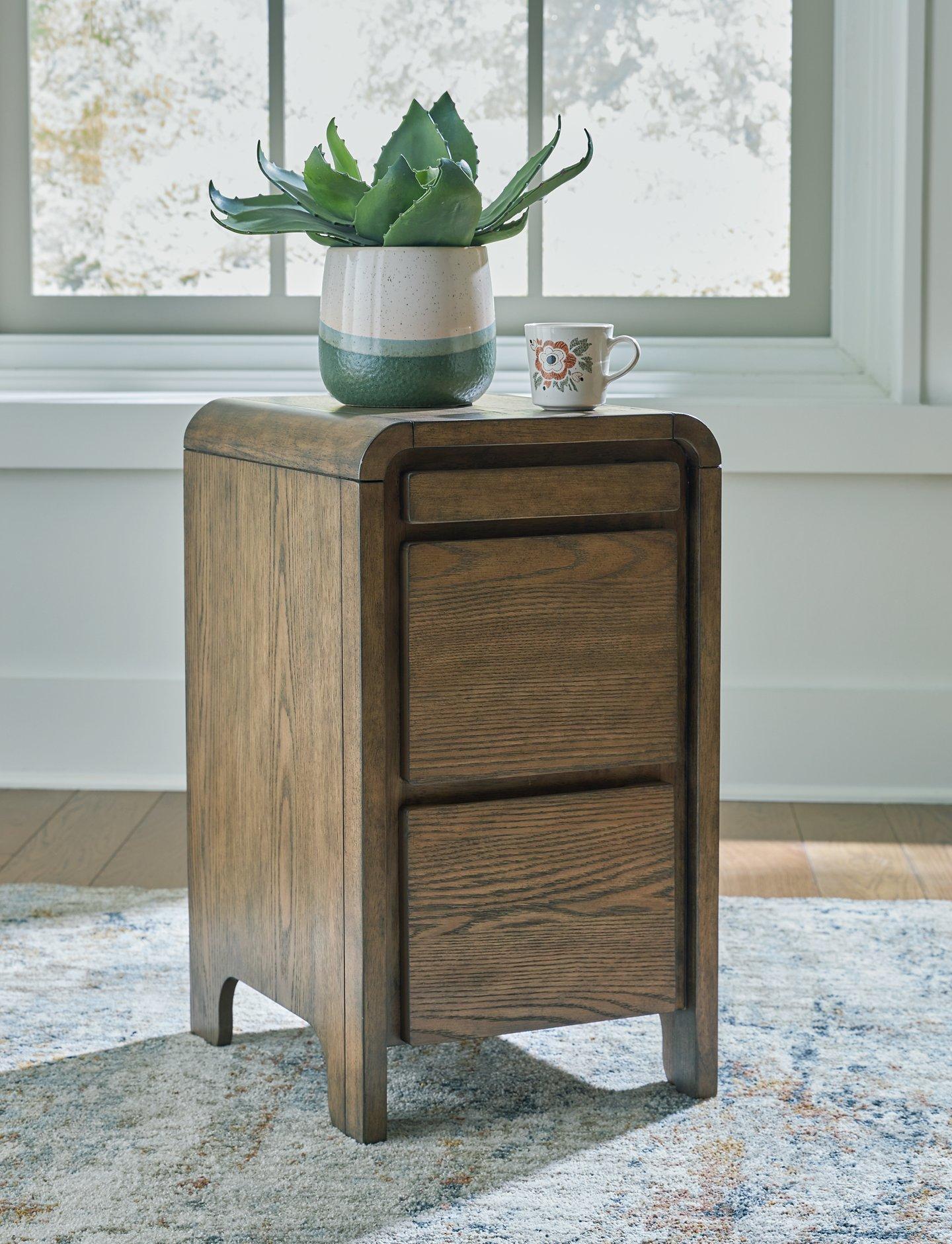 Jensworth Accent Table - Romeo & Juliet Furniture (Warren,MI)