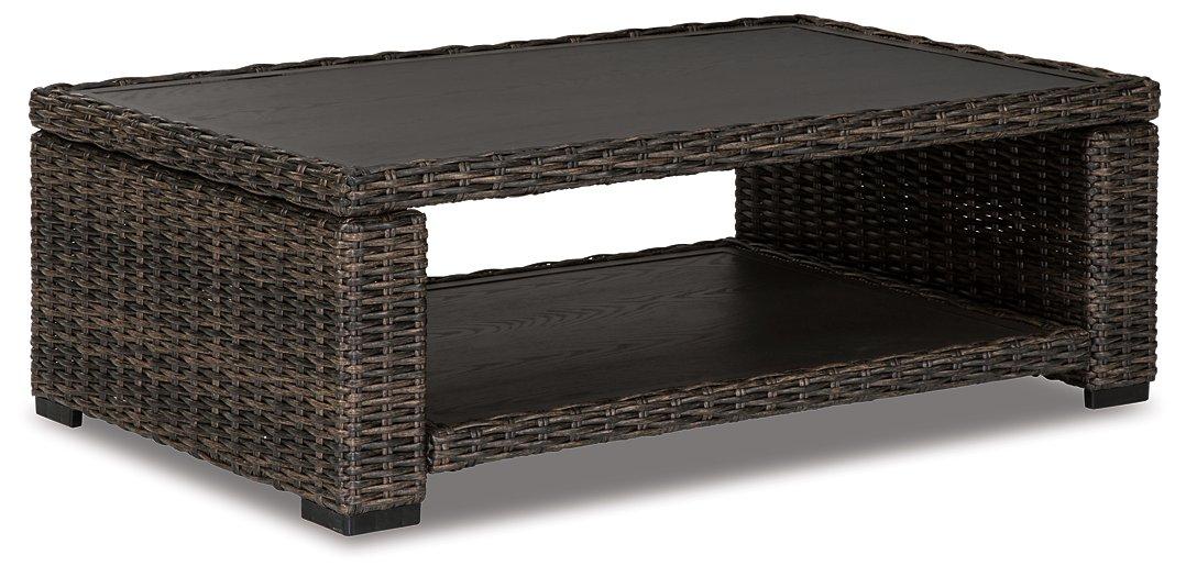 Grasson Lane Coffee Table - Romeo & Juliet Furniture (Warren,MI)