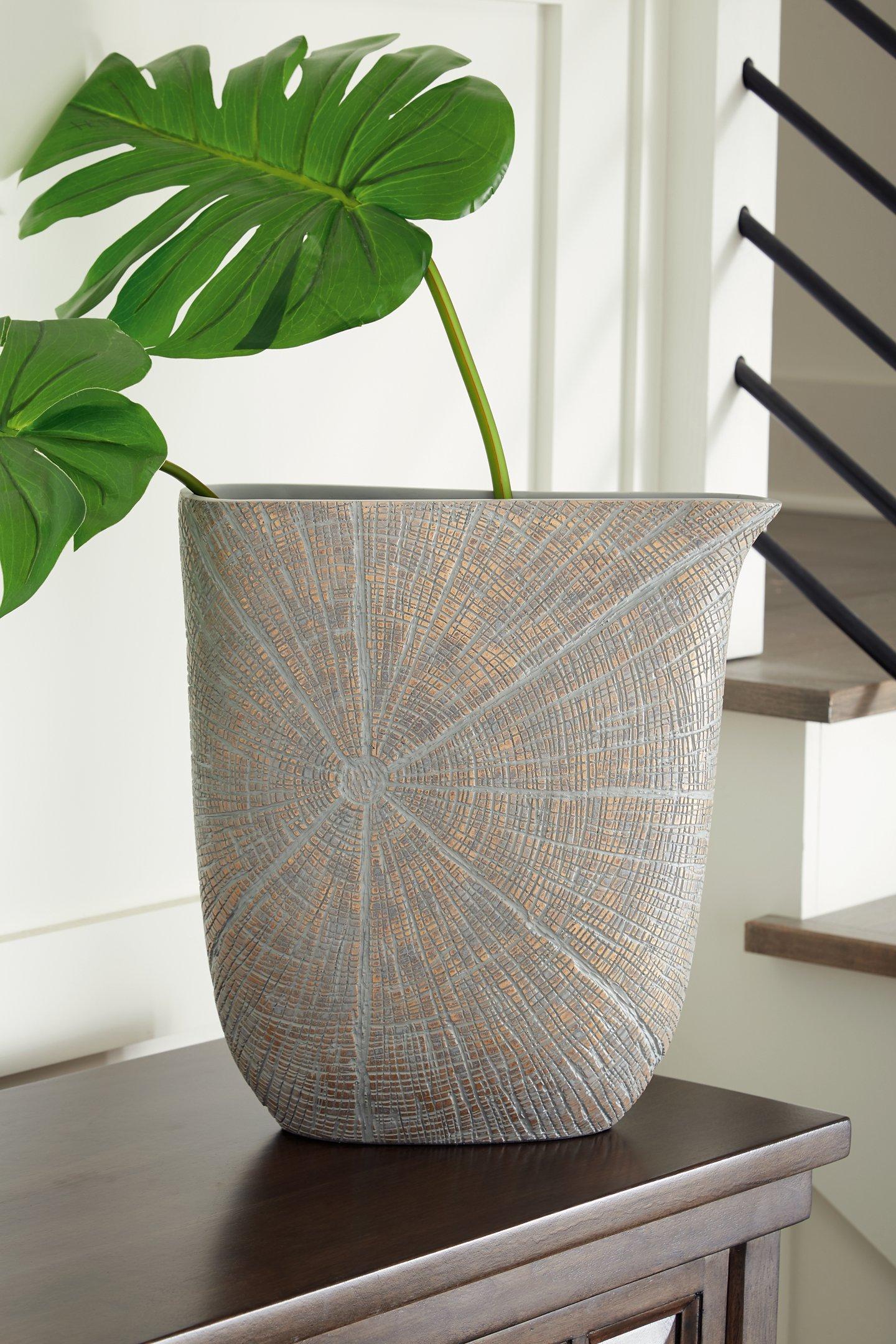 Ardenley Vase - Romeo & Juliet Furniture (Warren,MI)
