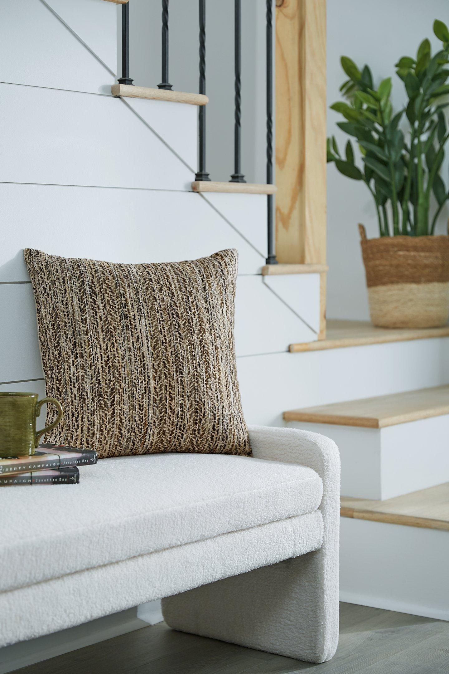 Jayner Pillow (Set of 4) - Romeo & Juliet Furniture (Warren,MI)