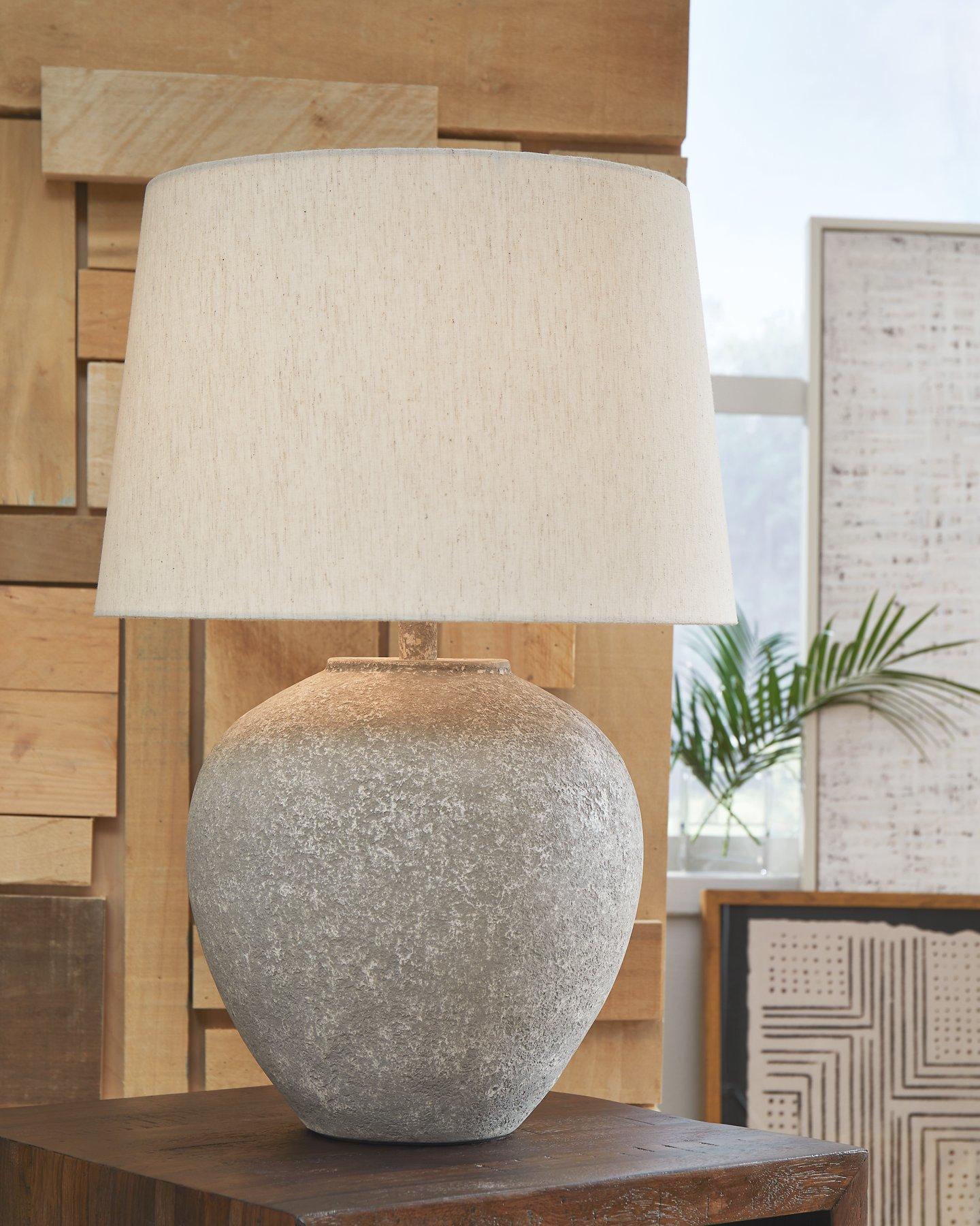 Dreward Table Lamp - Romeo & Juliet Furniture (Warren,MI)