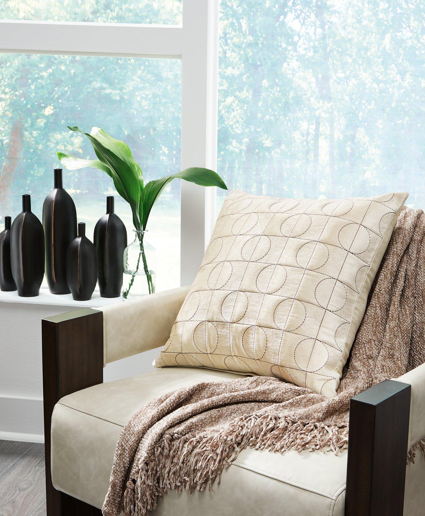 Kydner Pillow - Romeo & Juliet Furniture (Warren,MI)