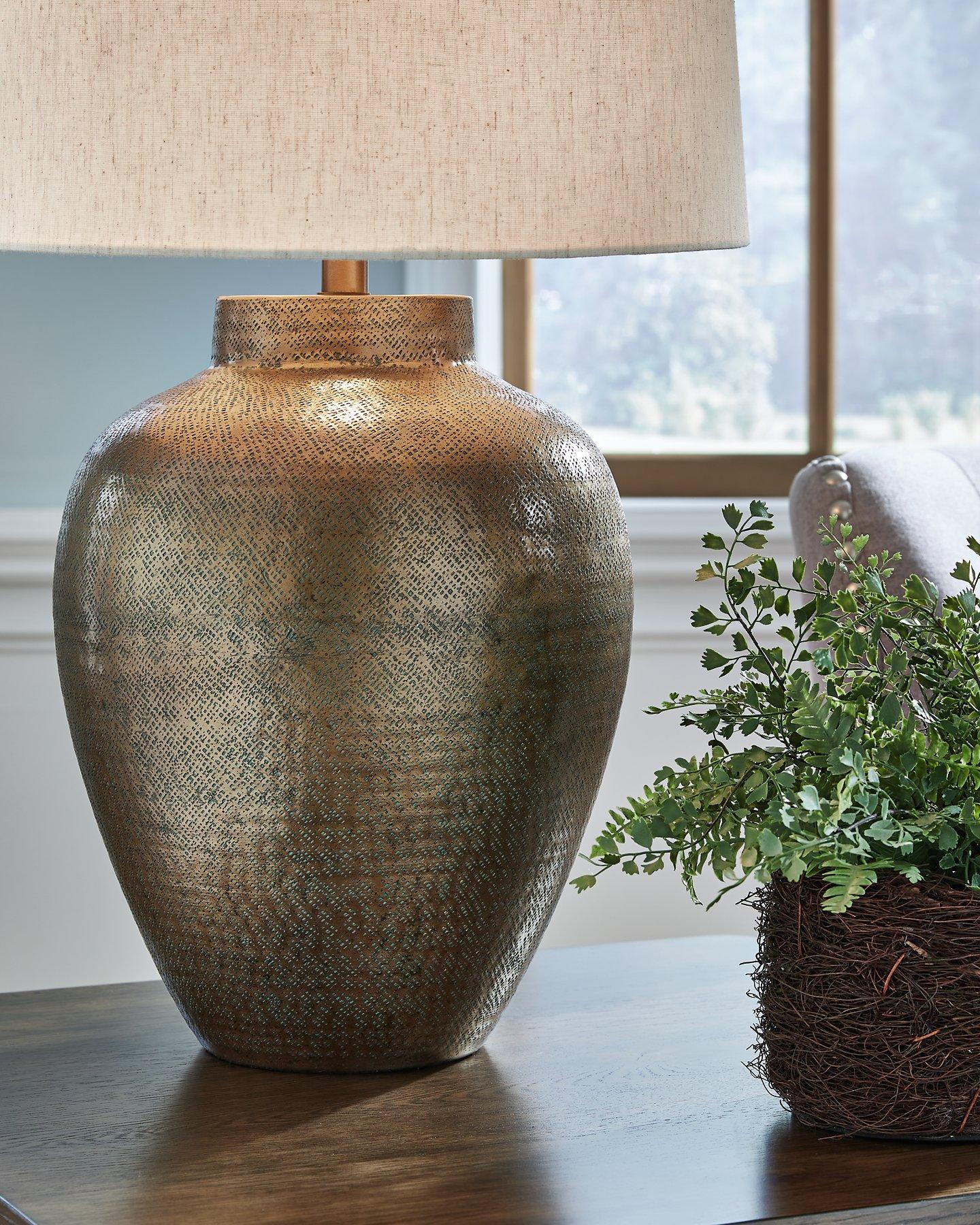 Madney Lamp Set - Romeo & Juliet Furniture (Warren,MI)