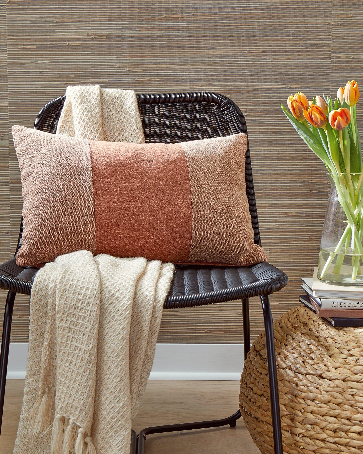 Dovinton Pillow - Romeo & Juliet Furniture (Warren,MI)