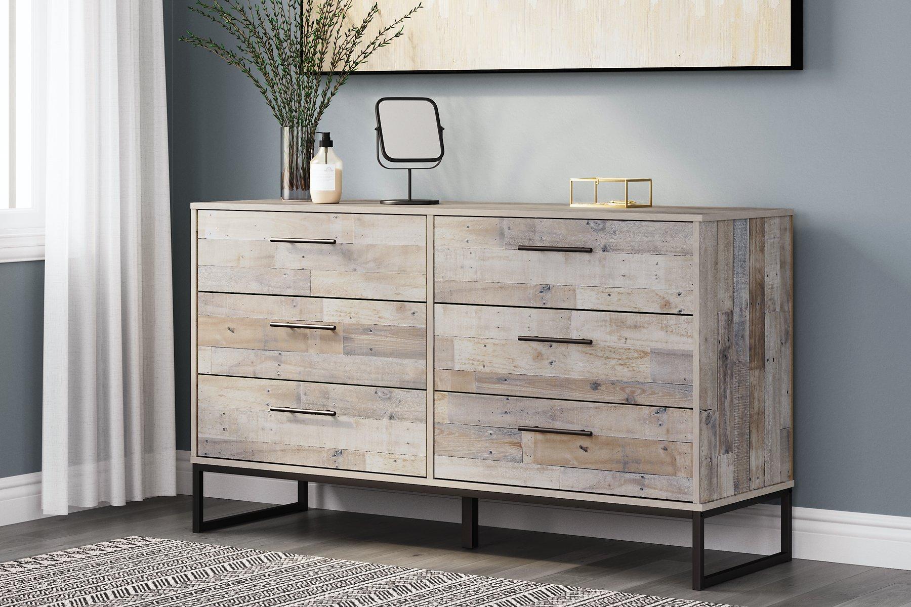 Neilsville Dresser - Romeo & Juliet Furniture (Warren,MI)