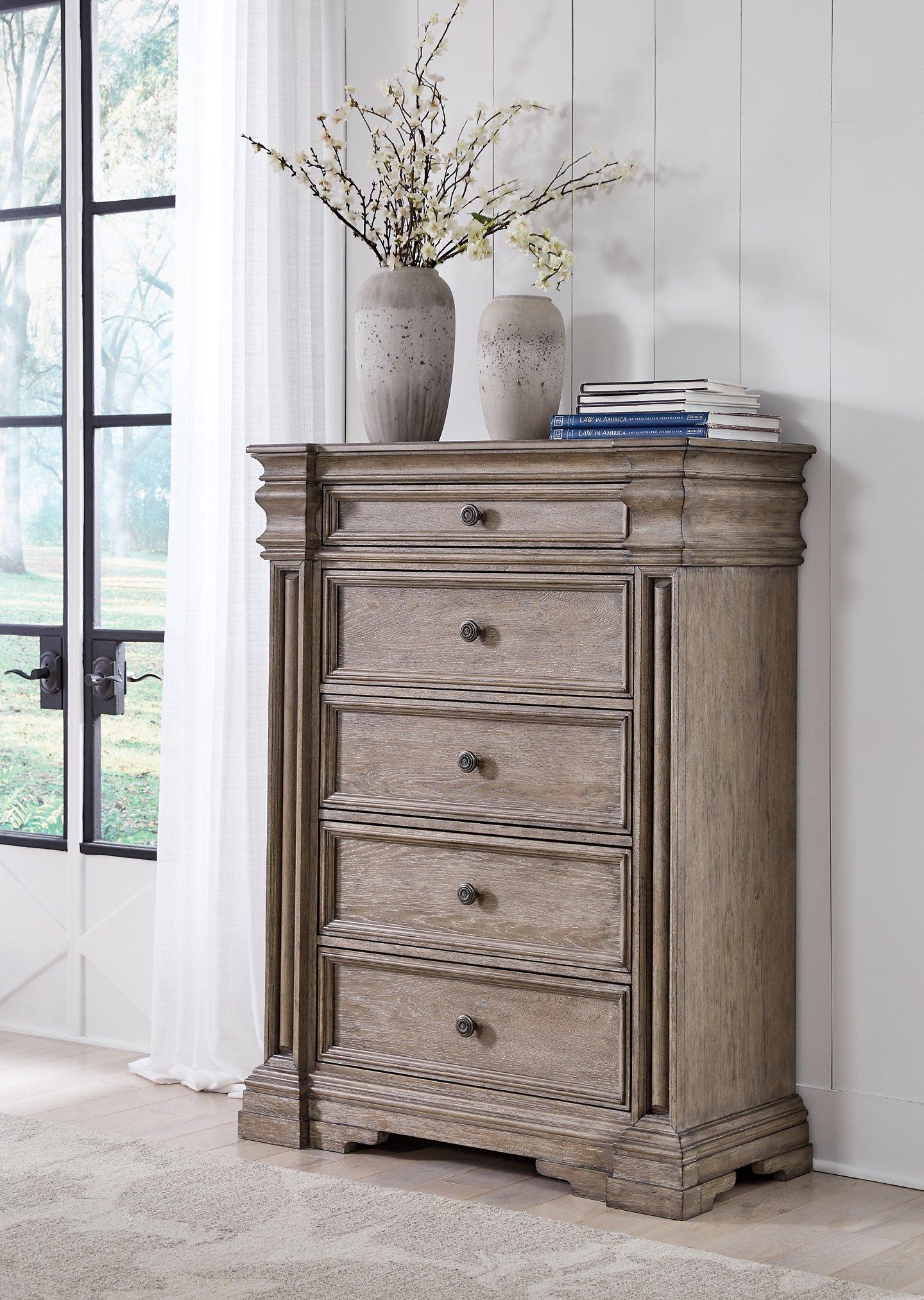 Blairhurst Chest of Drawers - Romeo & Juliet Furniture (Warren,MI)