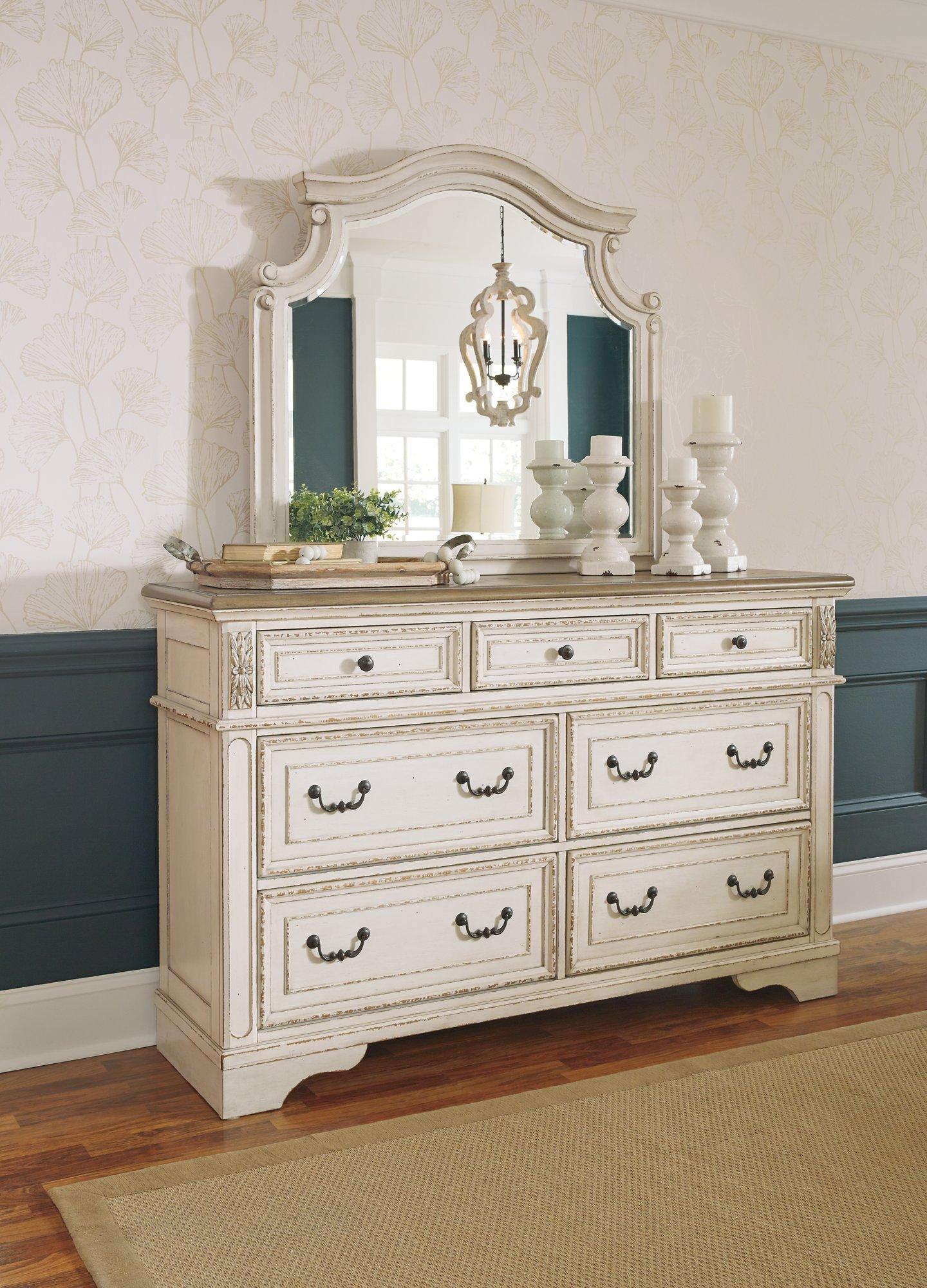 Realyn Bedroom Set - Romeo & Juliet Furniture (Warren,MI)