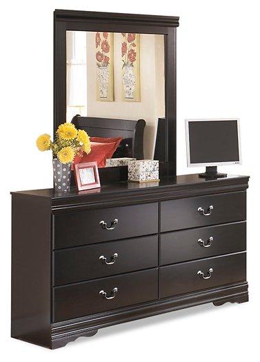 Huey Vineyard Dresser and Mirror - Romeo & Juliet Furniture (Warren,MI)