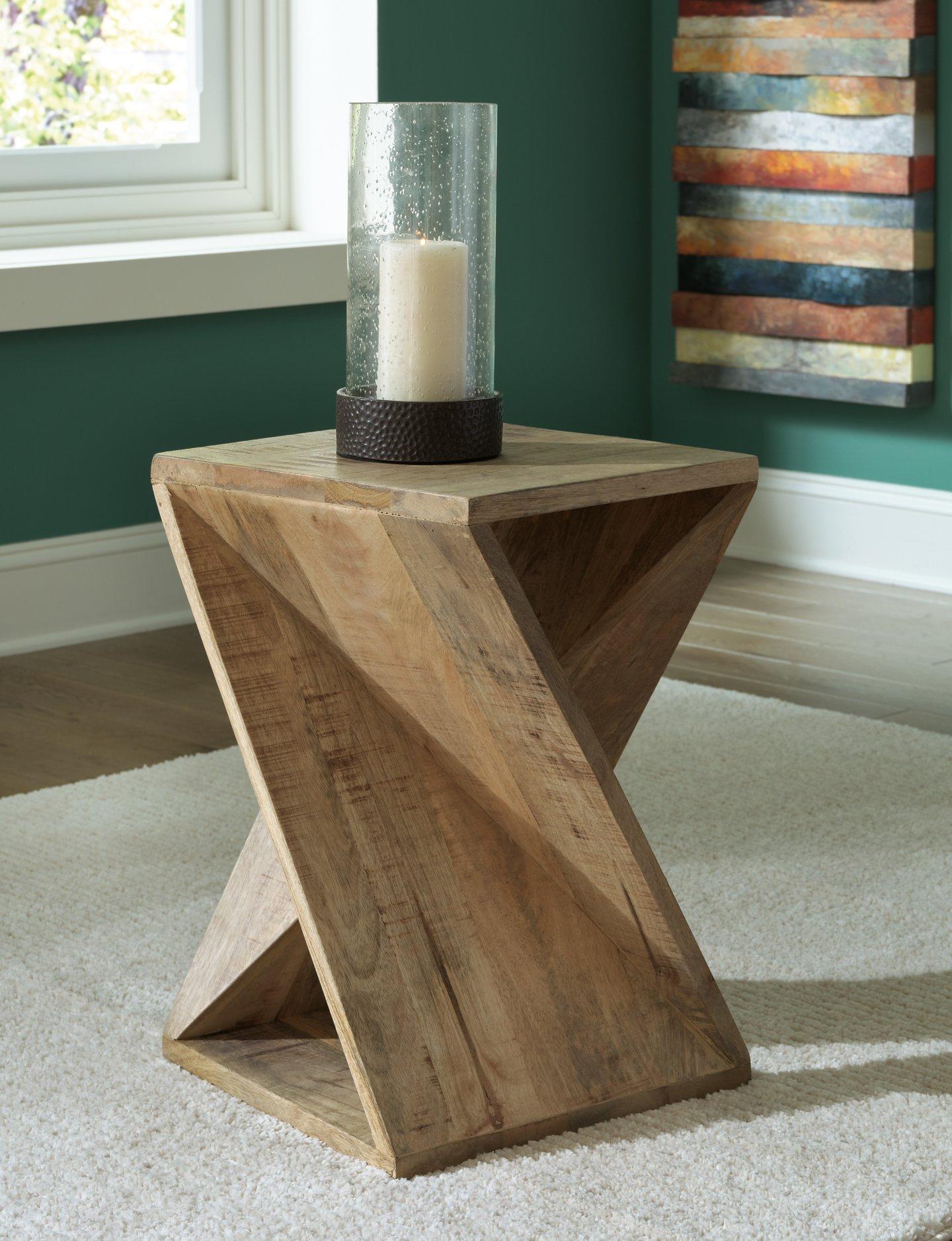 Zalemont Accent Table - Romeo & Juliet Furniture (Warren,MI)