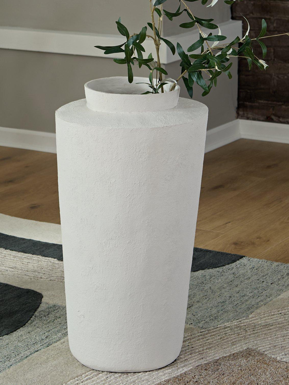 Flurinworth Vase - Romeo & Juliet Furniture (Warren,MI)