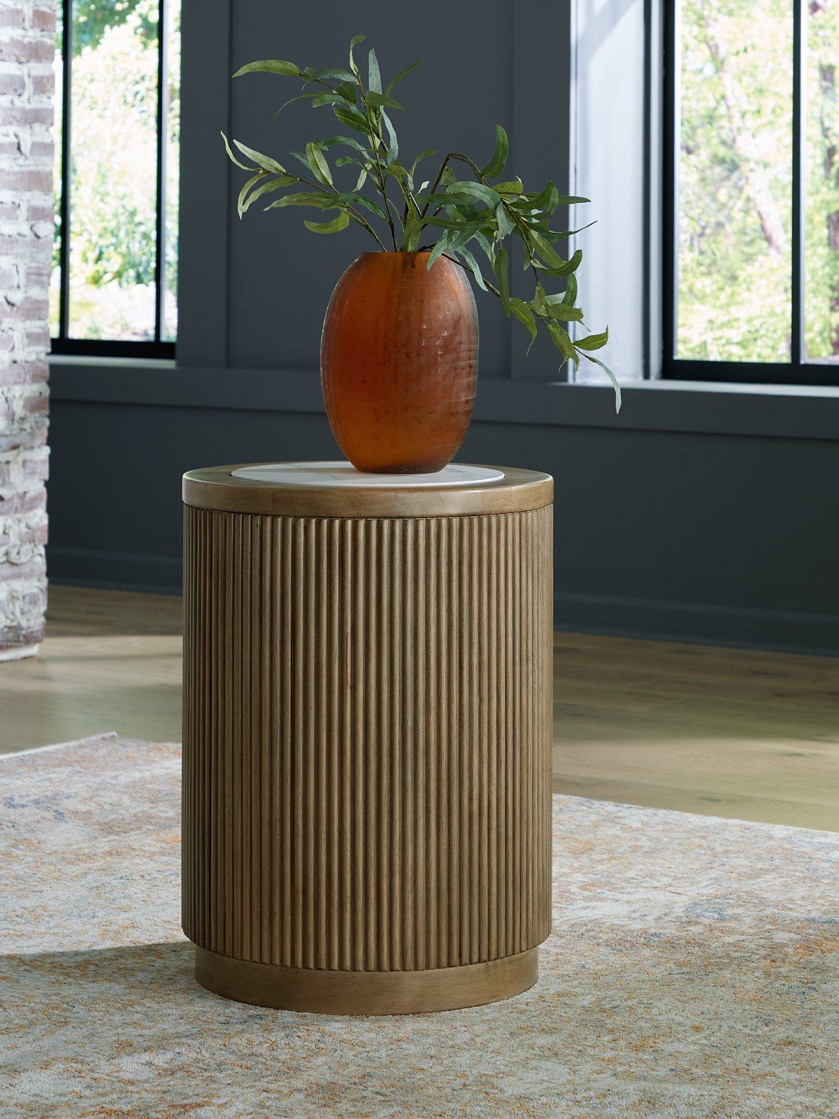 Camdill End Table - Romeo & Juliet Furniture (Warren,MI)