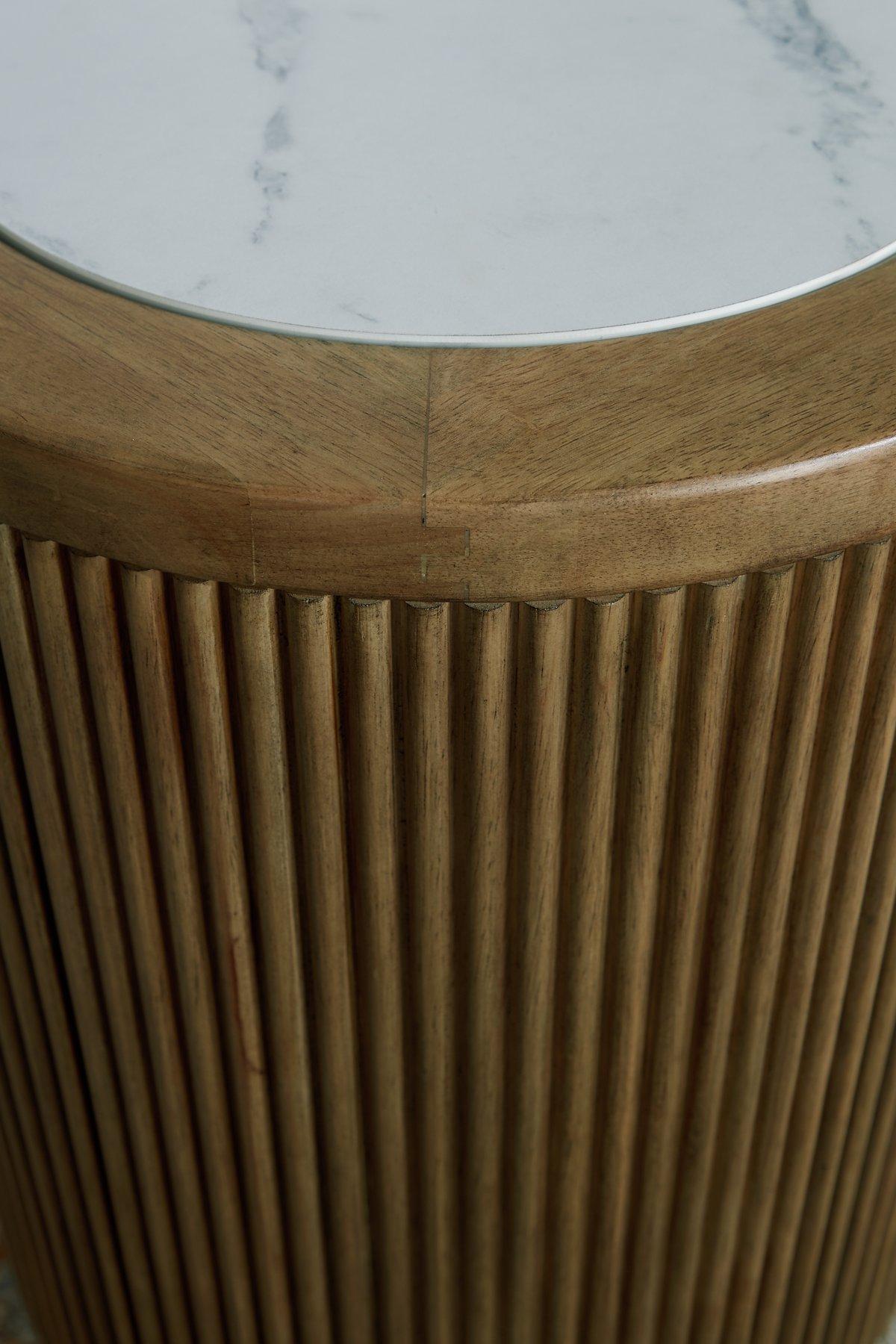 Camdill End Table - Romeo & Juliet Furniture (Warren,MI)