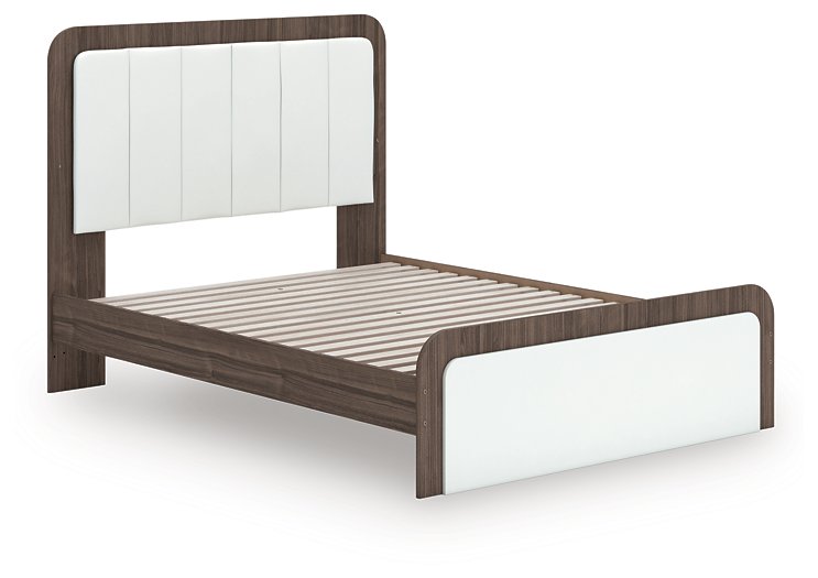 Kendanport Upholstered Bed - Romeo & Juliet Furniture (Warren,MI)