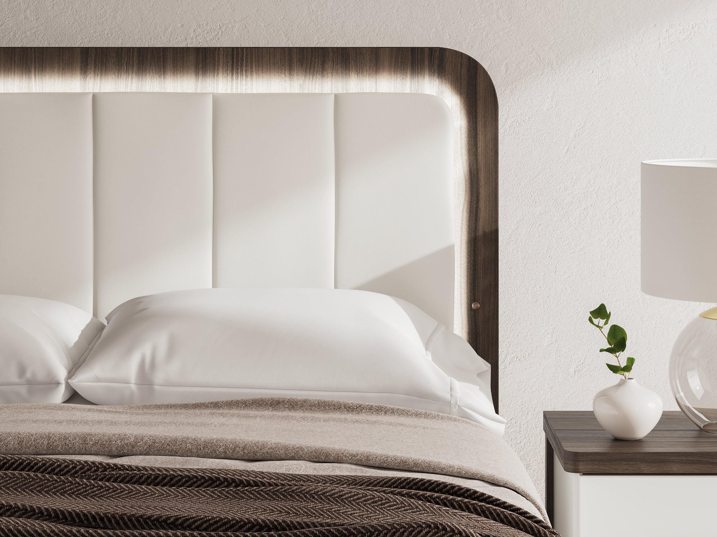 Kendanport Upholstered Bed - Romeo & Juliet Furniture (Warren,MI)