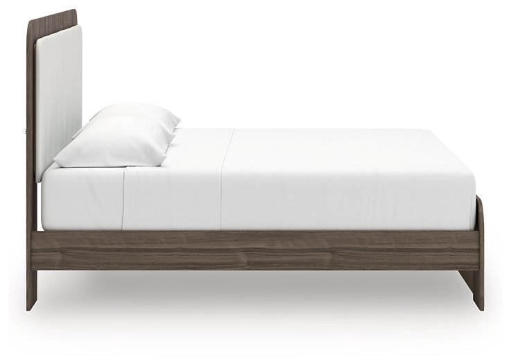 Kendanport Upholstered Bed - Romeo & Juliet Furniture (Warren,MI)