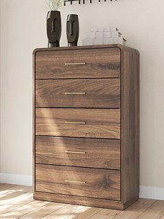 Fortlorn Chest of Drawers - Romeo & Juliet Furniture (Warren,MI)