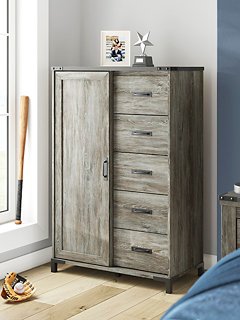 Frandern Dressing Chest - Romeo & Juliet Furniture (Warren,MI)