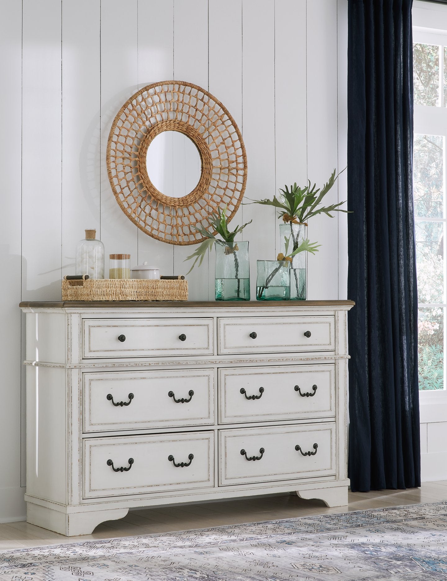 Blendon Dresser - Romeo & Juliet Furniture (Warren,MI)