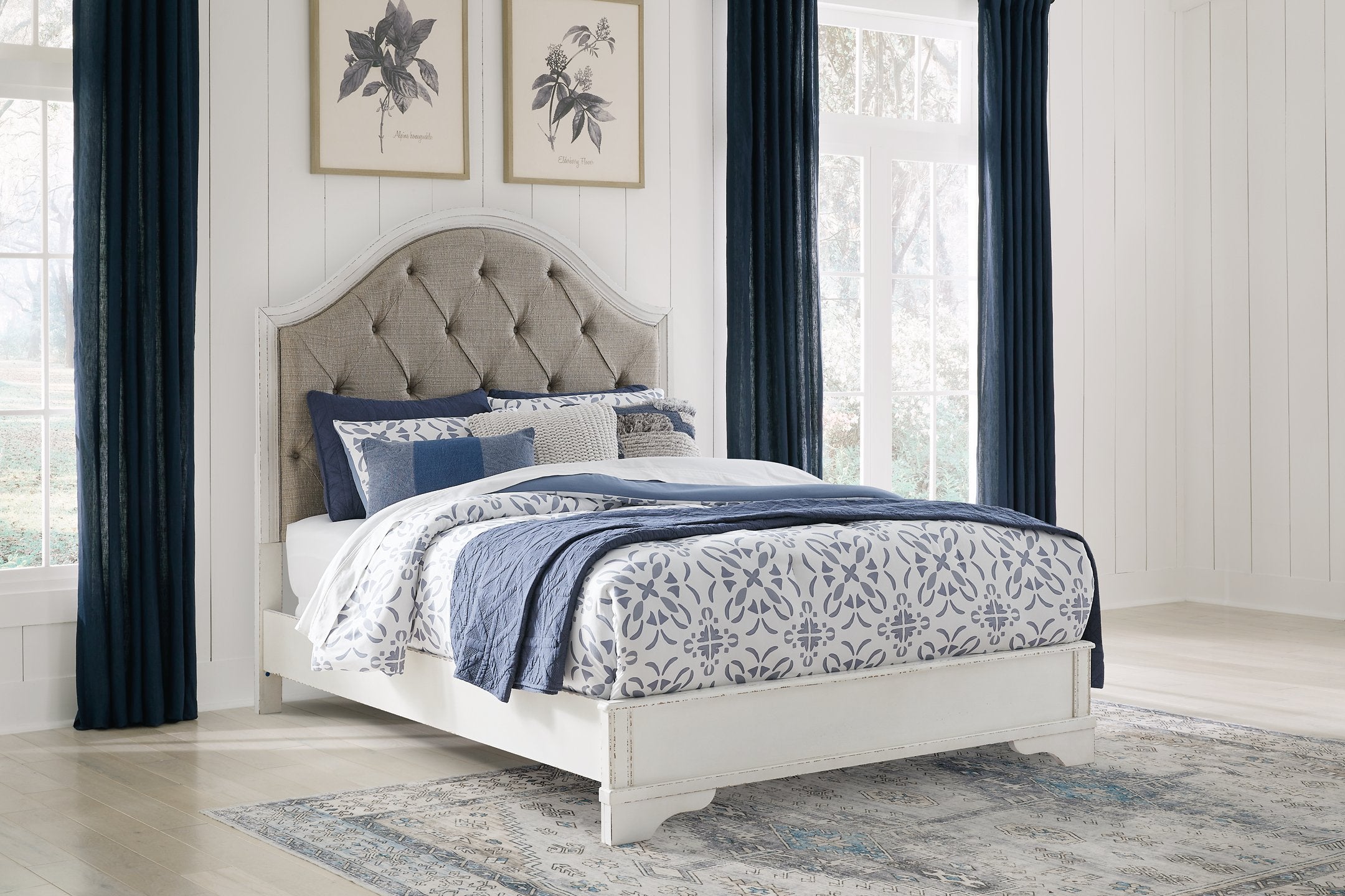 Blendon Queen Upholstered Bed - Romeo & Juliet Furniture (Warren,MI)
